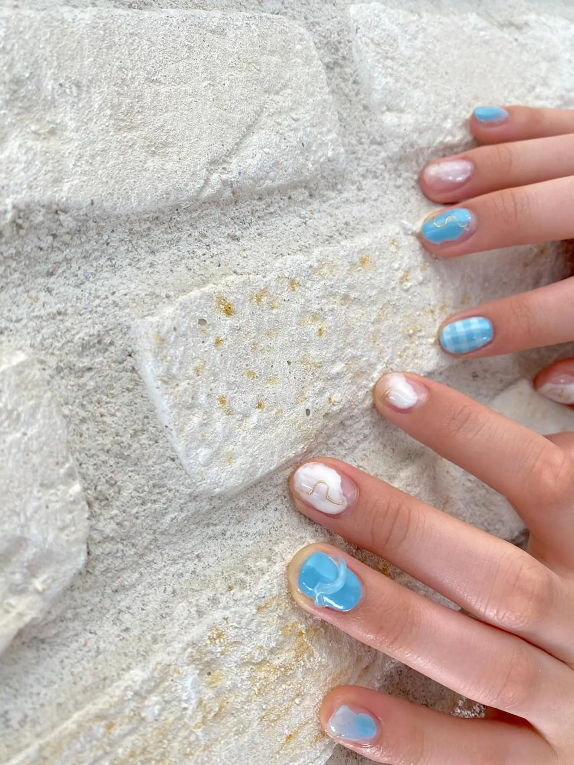 ネイル アートネイル ブルー 入学式 長さ出し フレンチネイル ハンドネイル ハンドケア Lililas サロン&スクールのネイルデザイン