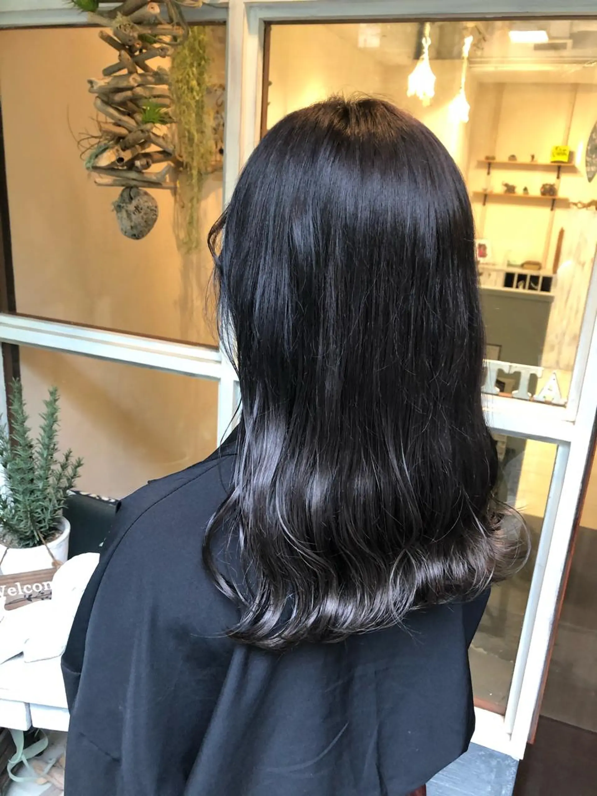 セミロング ヘアカラー ニイムラ ミキのヘアスタイル