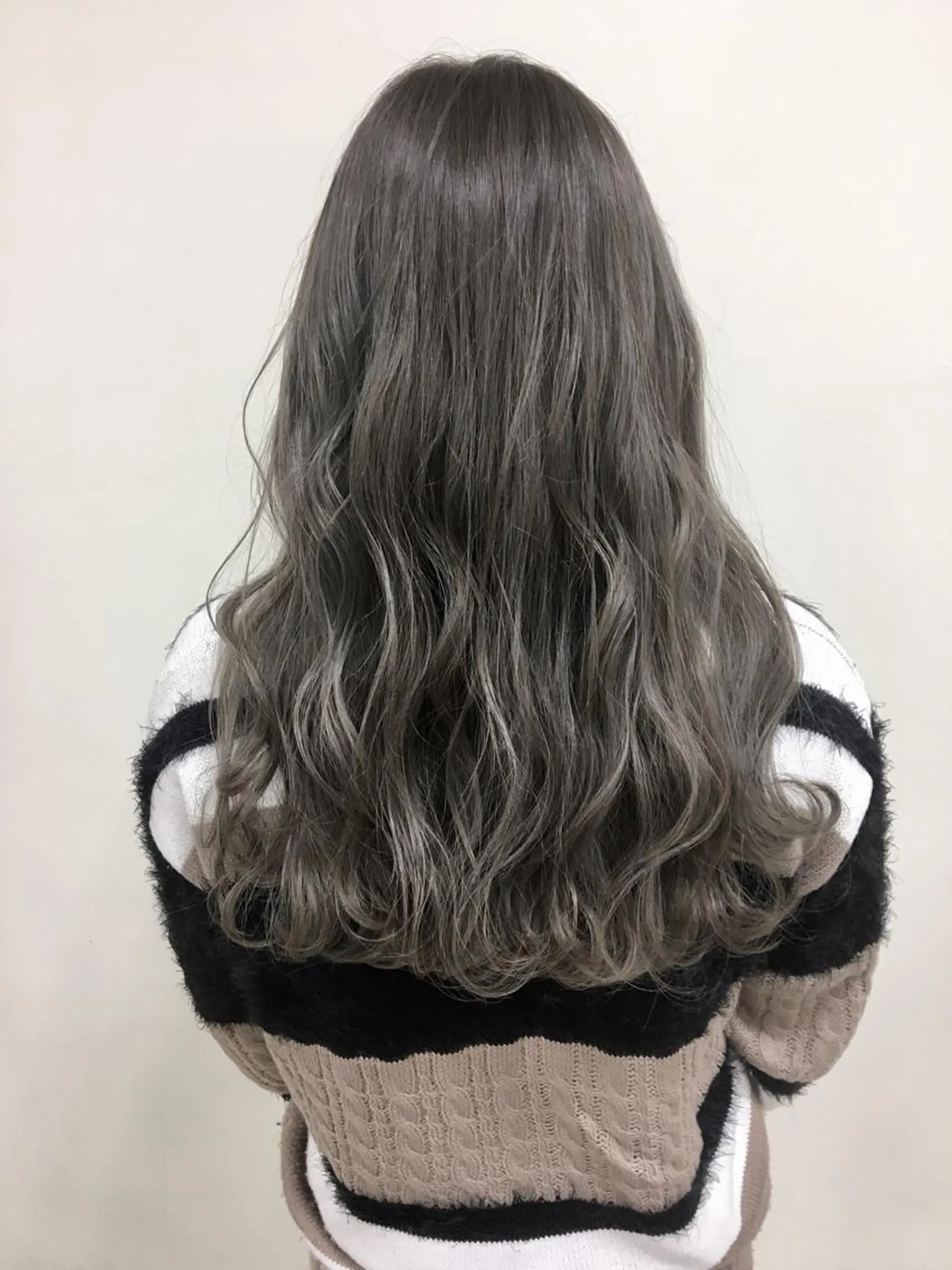 カラー グレージュ カット ヘアカラー トリートメント Beach 代表 KENTAのヘアスタイル