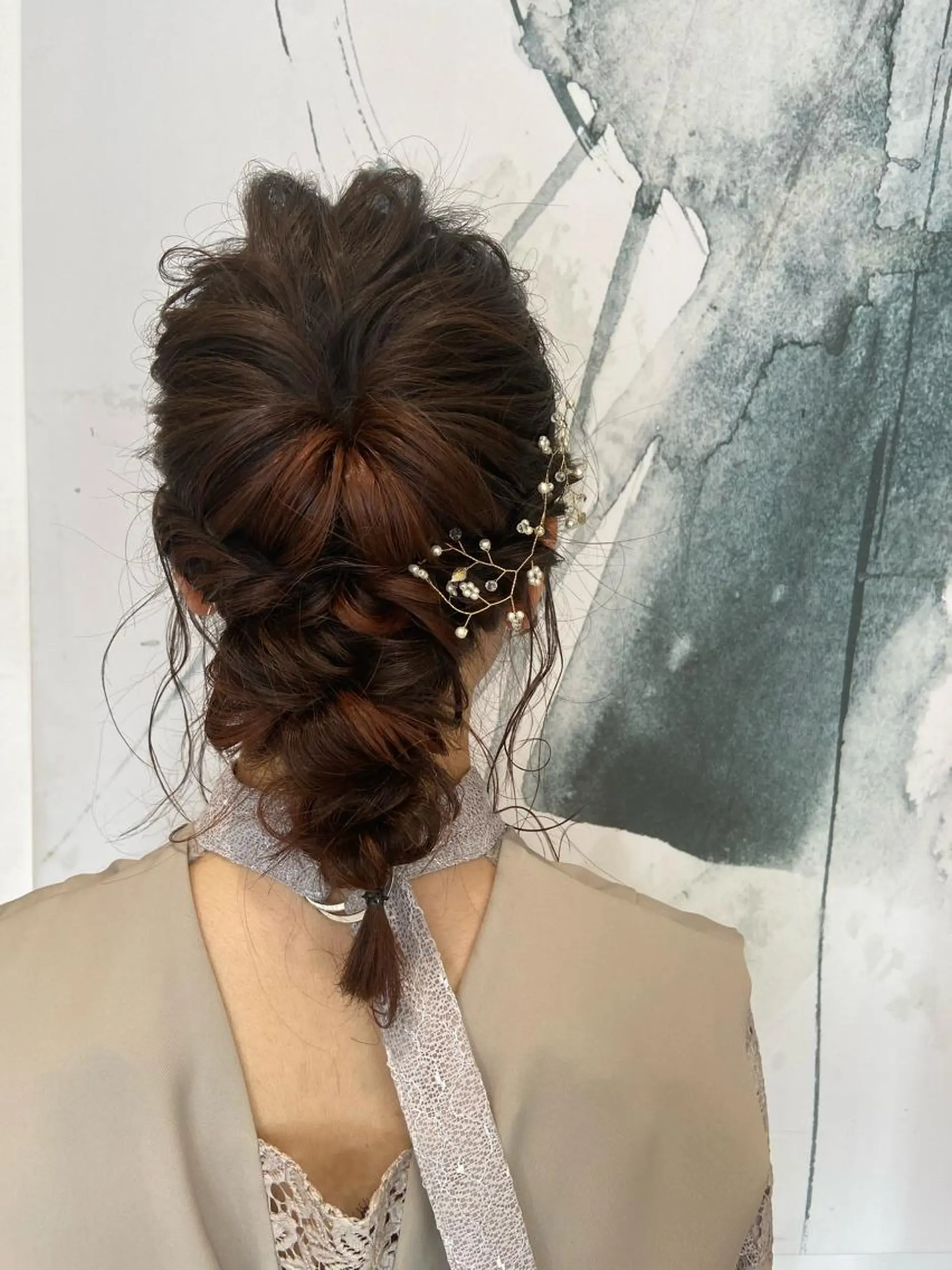 セミロング ヘアアレンジ 結婚式・ブライダル カジュアルを女っぽく 𝗮𝘆𝗮𝗰𝗼のヘアスタイル