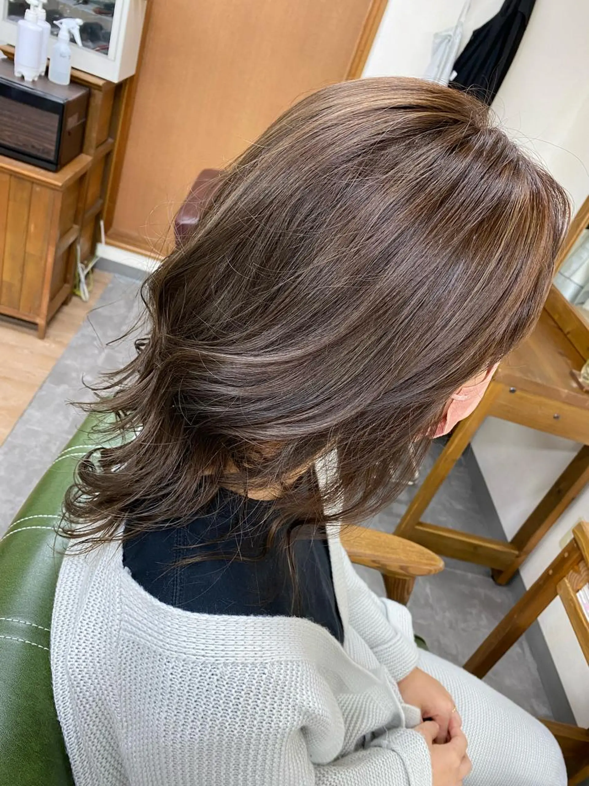 ロング ハイライト レイヤーカット カット ヘアカラー トリートメント 永沼 真依のヘアスタイル