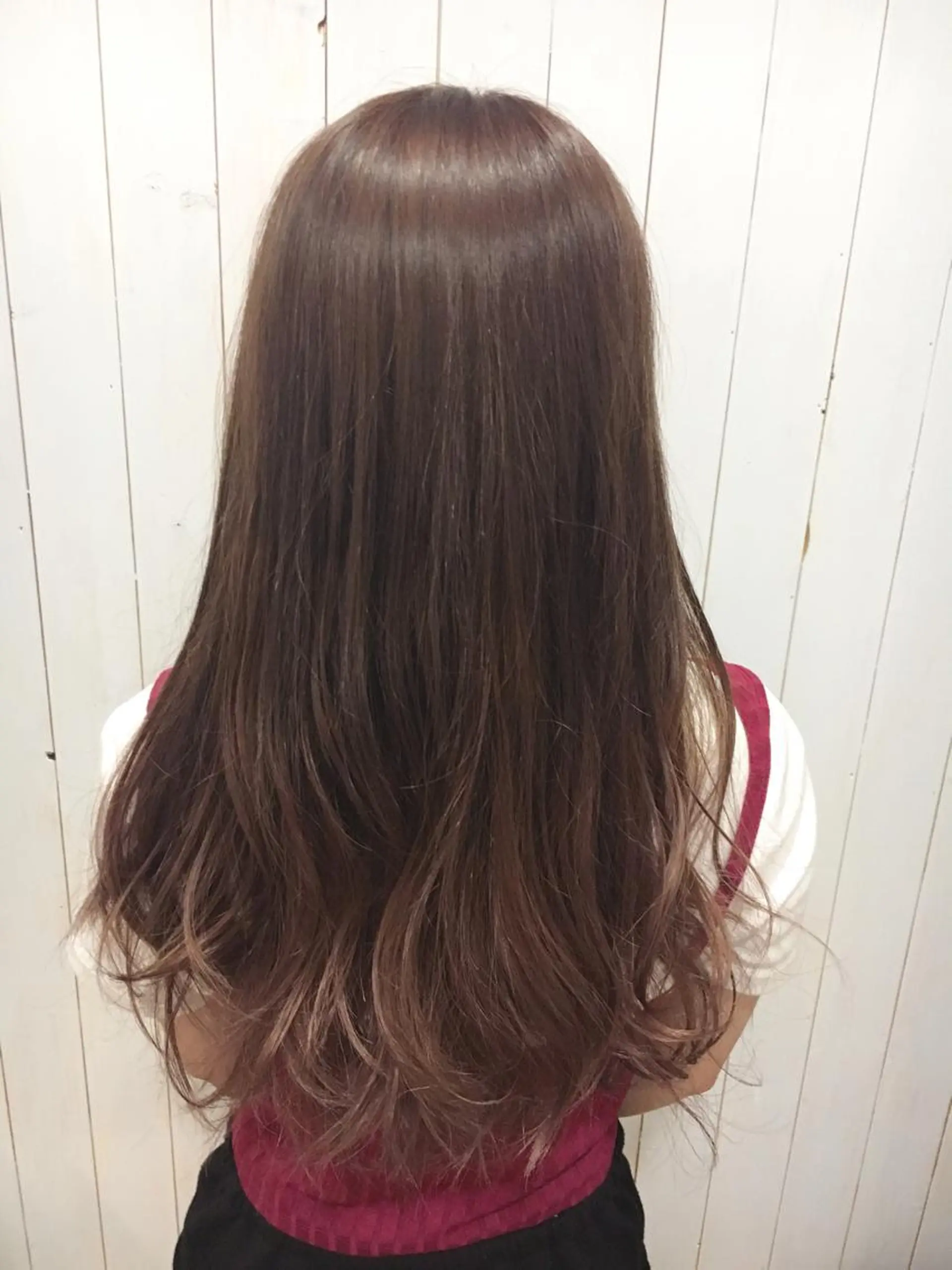 ロング カラー アッシュ グラデーションカラー ピンクカラー ピンクアッシュ カット ヘアカラー 山田 守のヘアスタイル