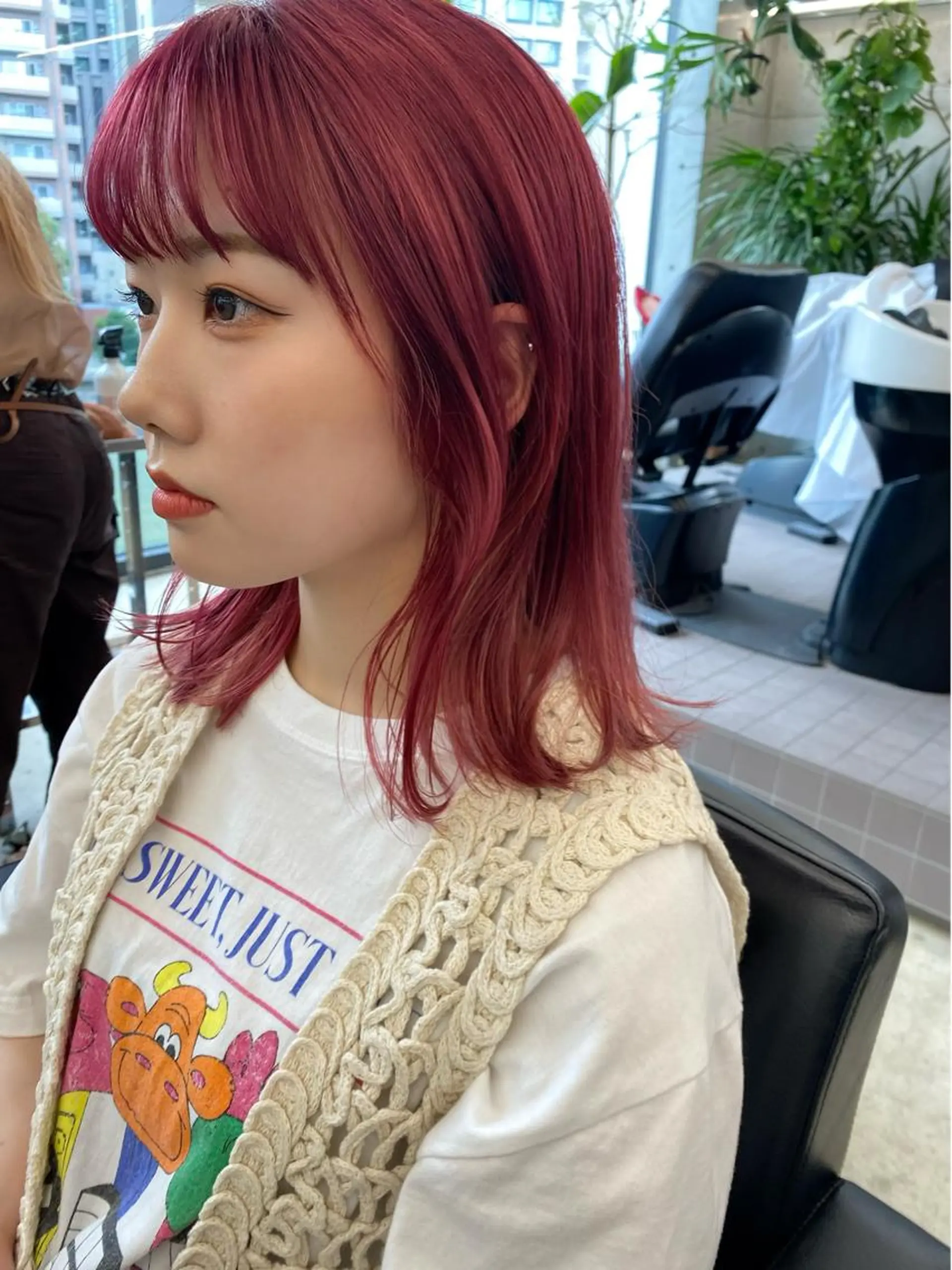 ミディアム カラー ブリーチ ピンクカラー 似合わせカット レイヤー/ボブのヘアスタイル