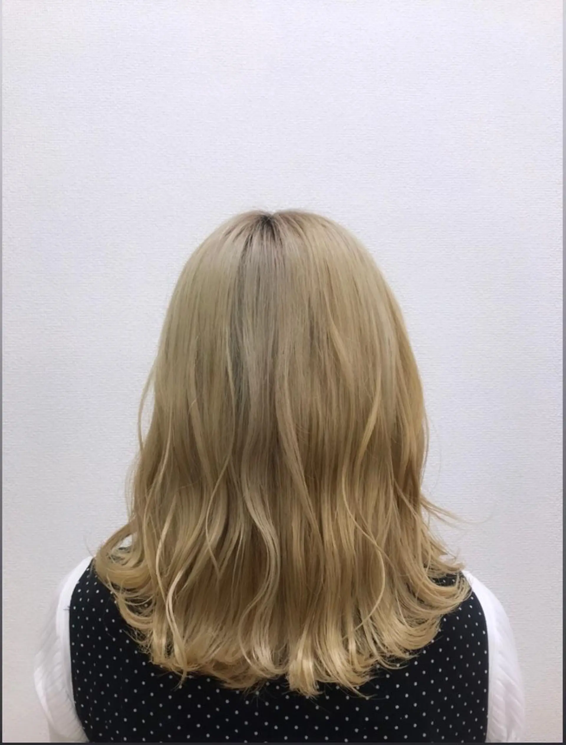 ミディアム 松本平太郎美容室大宮店所属・もりたみかこ 美容師お休み中のヘアスタイル