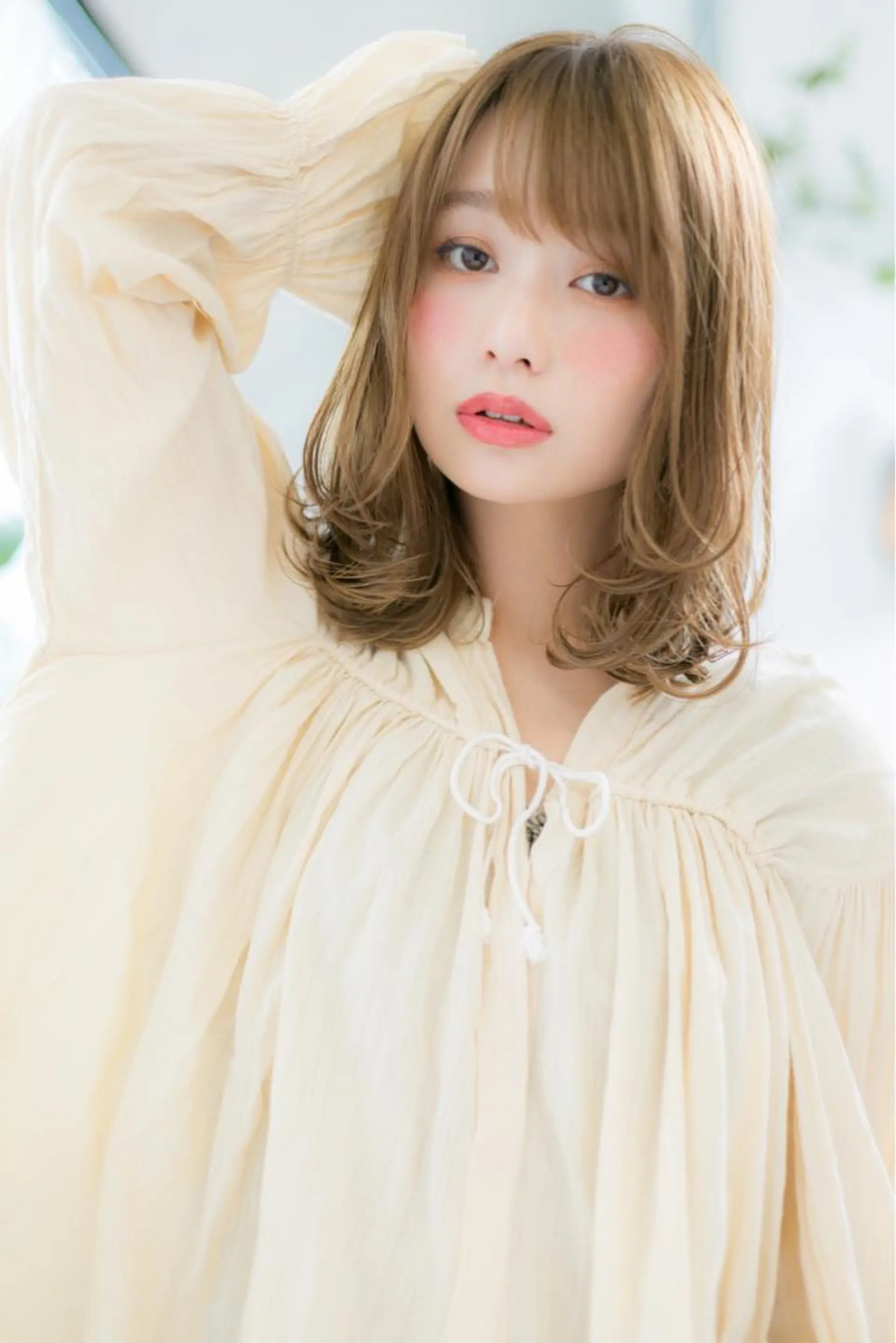 ミディアム カラー トップ スタイリストのヘアスタイル