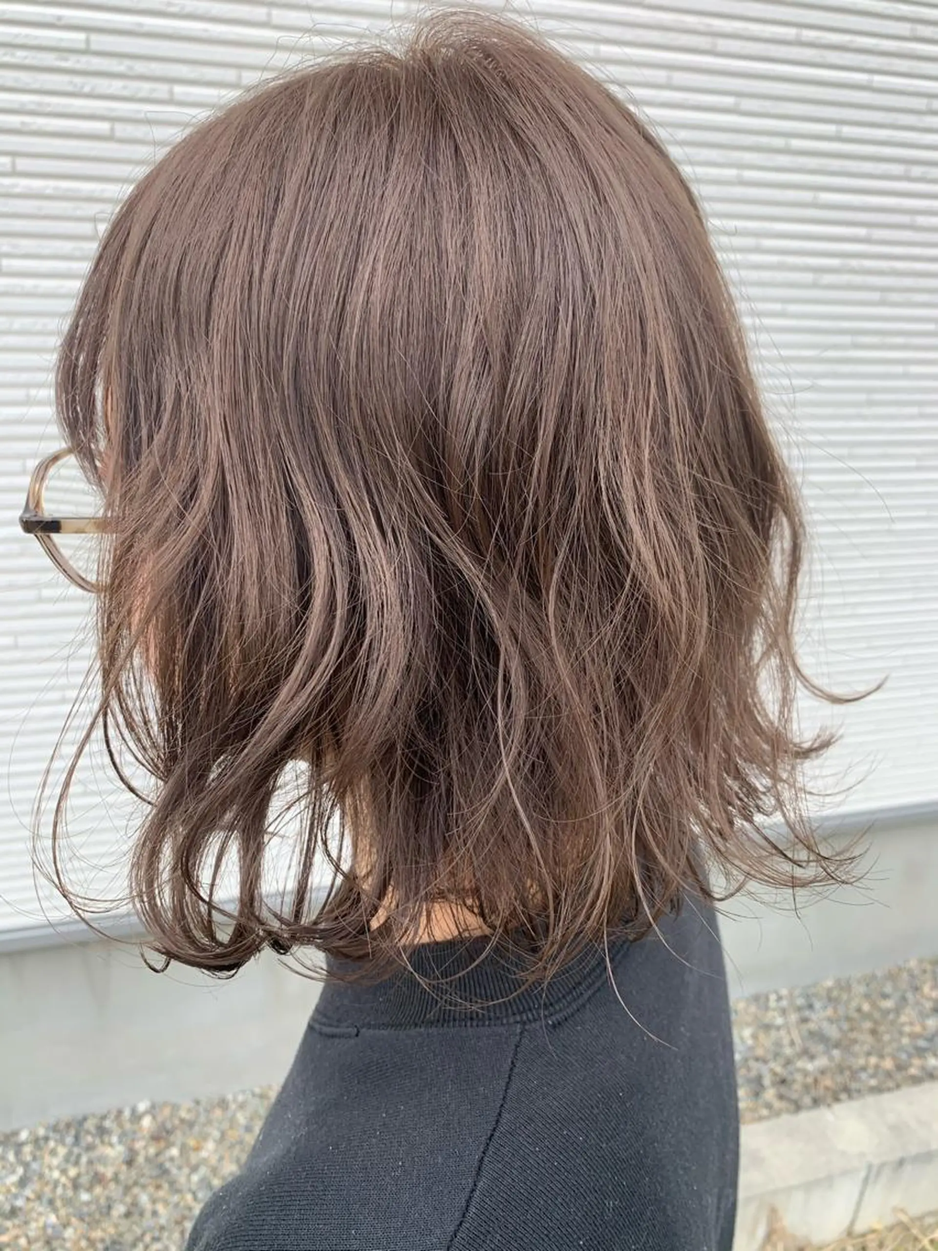 ショート カラー ベージュカラー ブリーチ ブリーチなしカラー 小笠原 菜緒のヘアスタイル