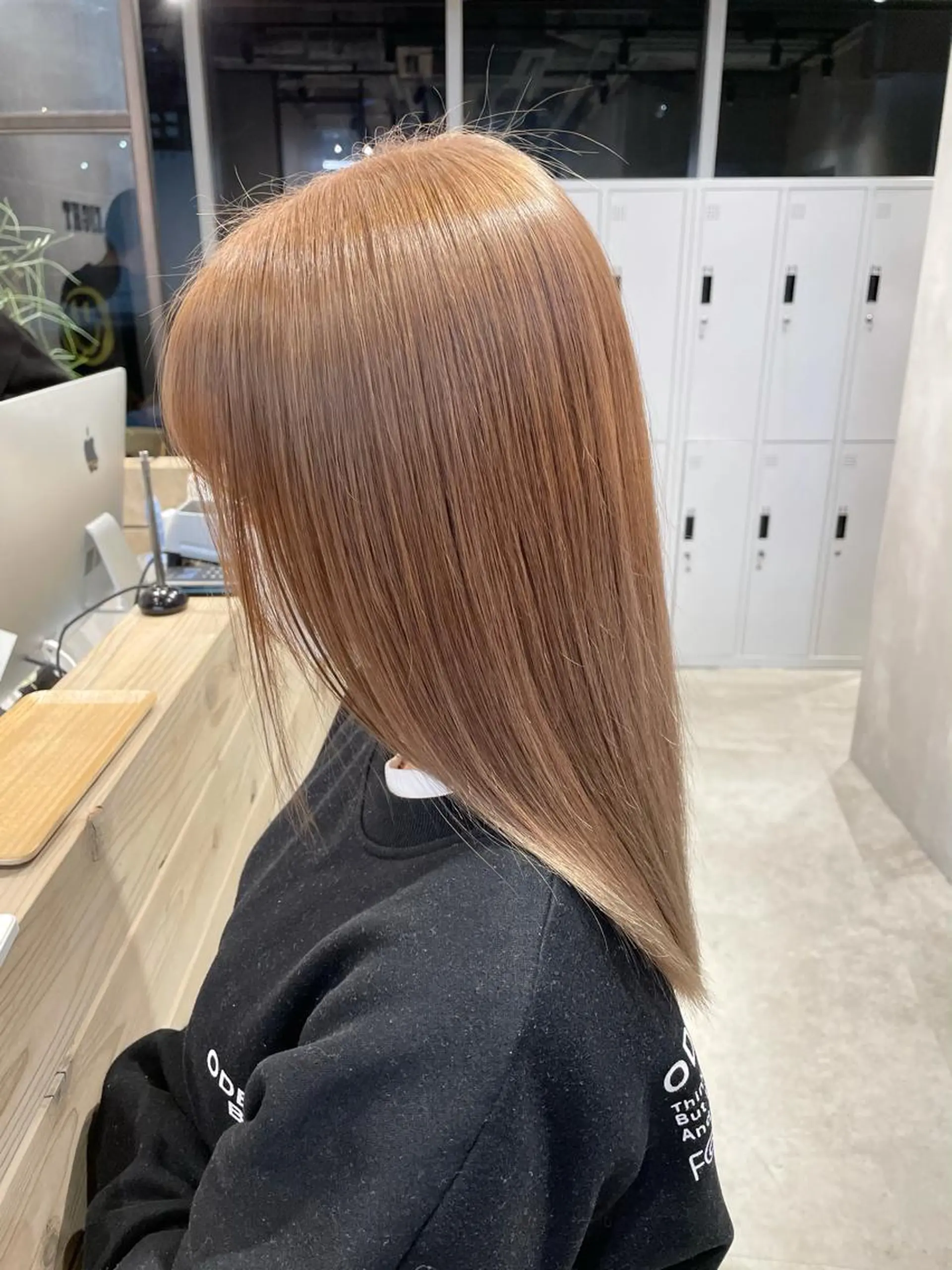 ロング カラー ハイトーン×レイヤー ／遠藤将太のヘアスタイル