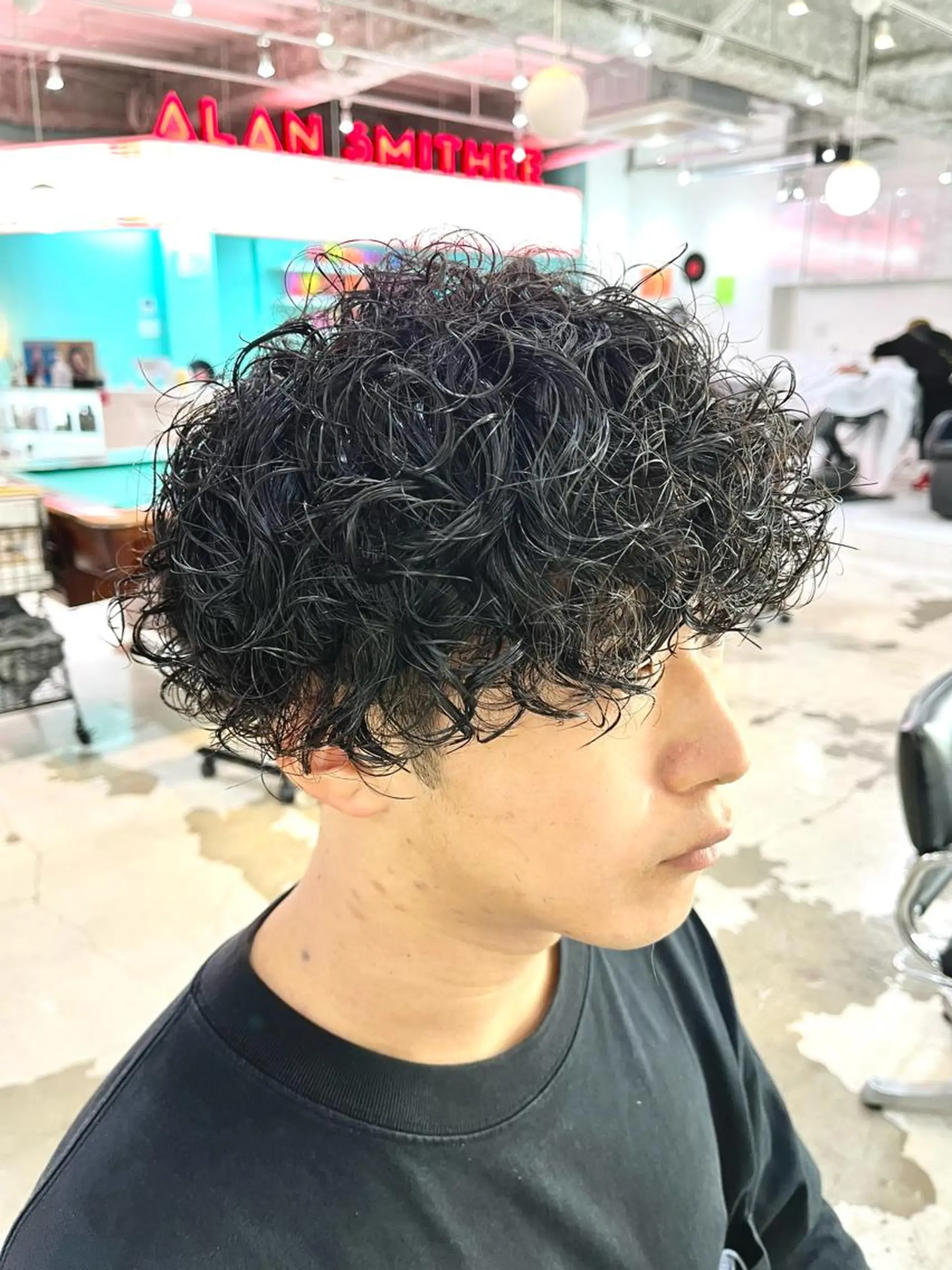 ミディアム パーマ ヘアアレンジ メンズ カット ヘアカラー パーマ トリートメント ハイトーンを育てる ブリーチカラー/牧原のヘアスタイル