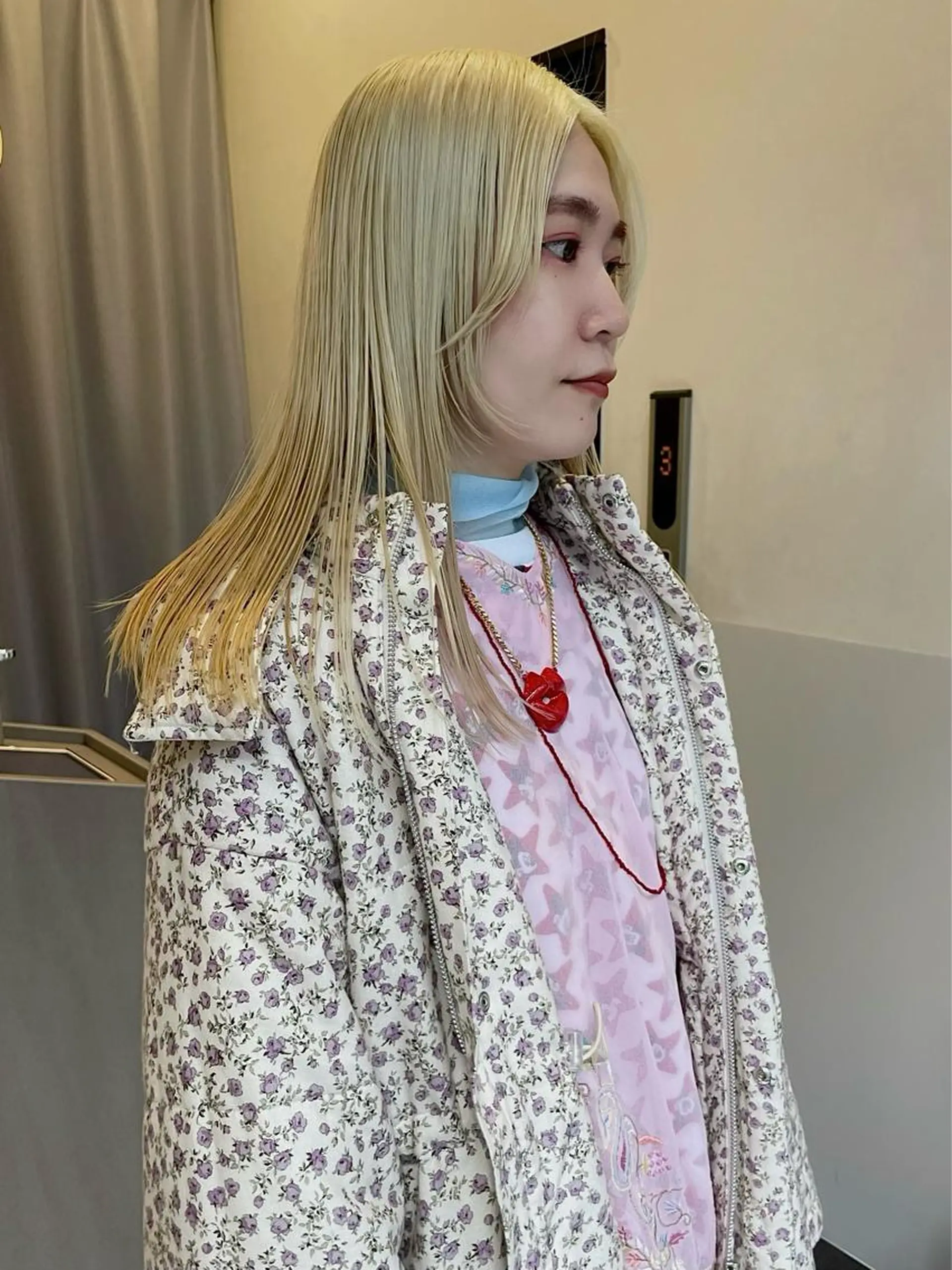 ミディアム カラー カット ヘアカラー トリートメント ブリーチ🪡 ボブ🧶レイヤーのヘアスタイル