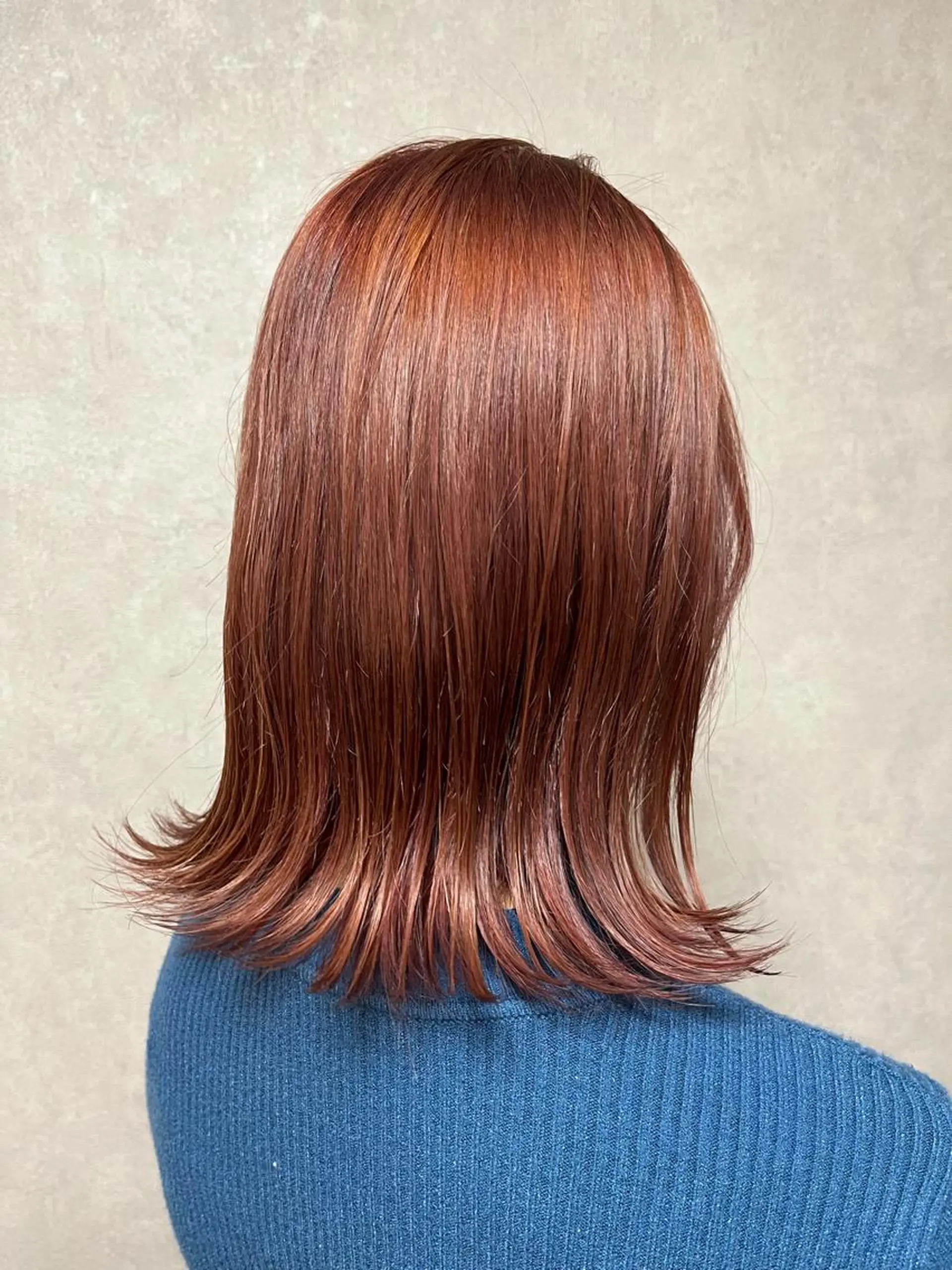 ミディアム カラー ブリーチ オレンジ ピンクカラー ボブ 外ハネヘア MIKOTO/マンツ ーマン/髪質改善🤎のヘアスタイル