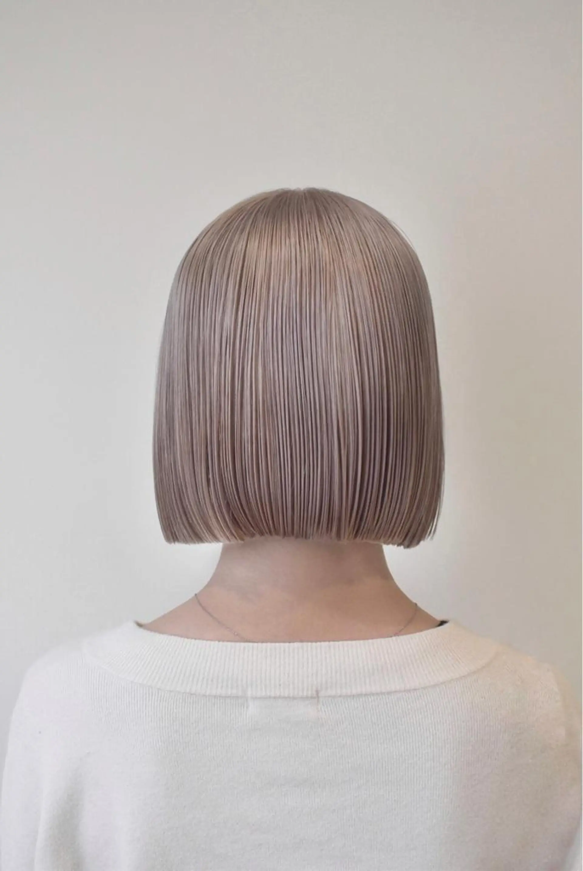 ショート カラー ベージュカラー ミルクティーベージュ ボブ カット ヘアカラー トリートメント ヘアセット メンズ特化 パーマ/オザワのヘアスタイル