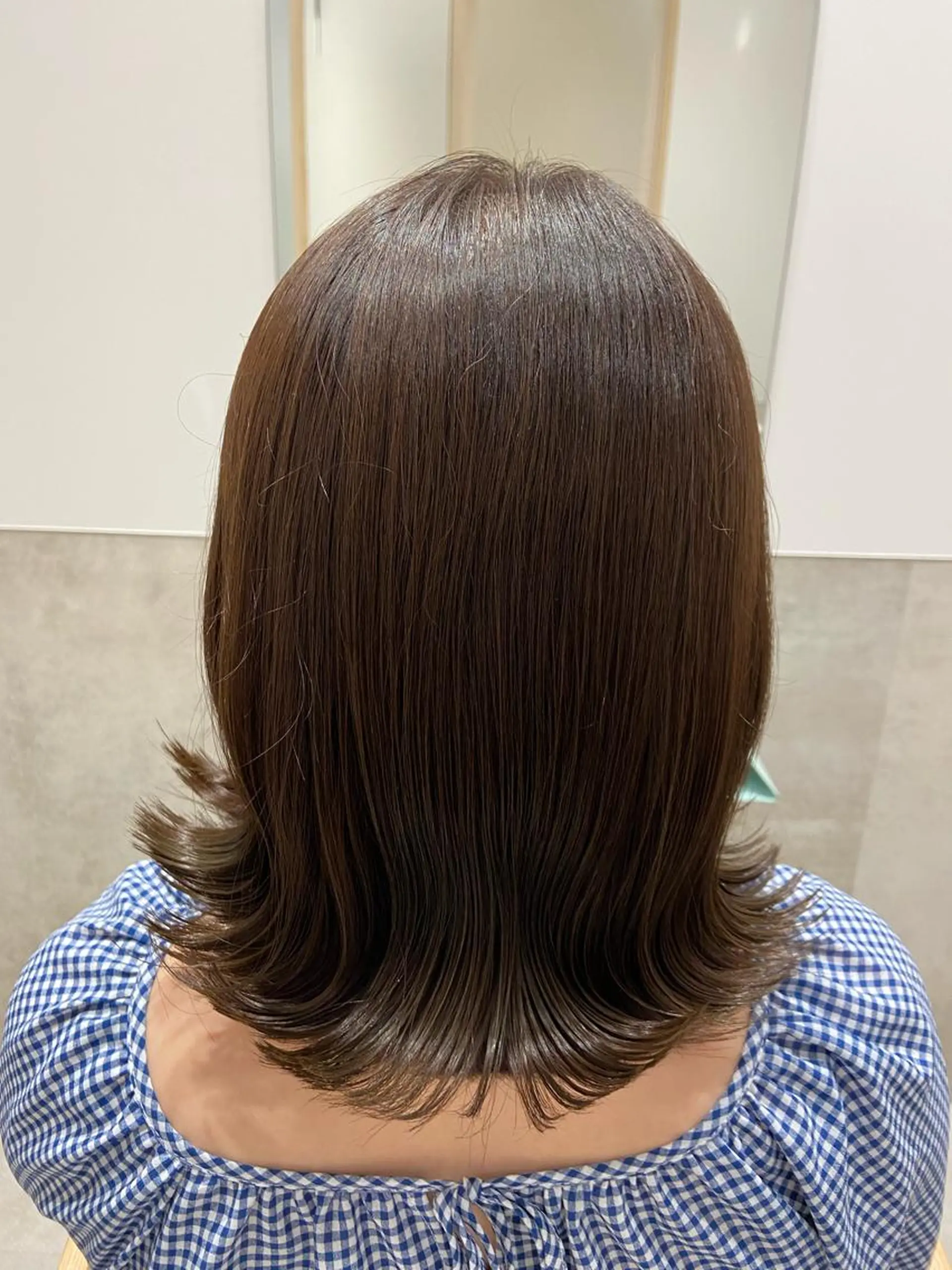 ミディアム カラー しみず さきのヘアスタイル