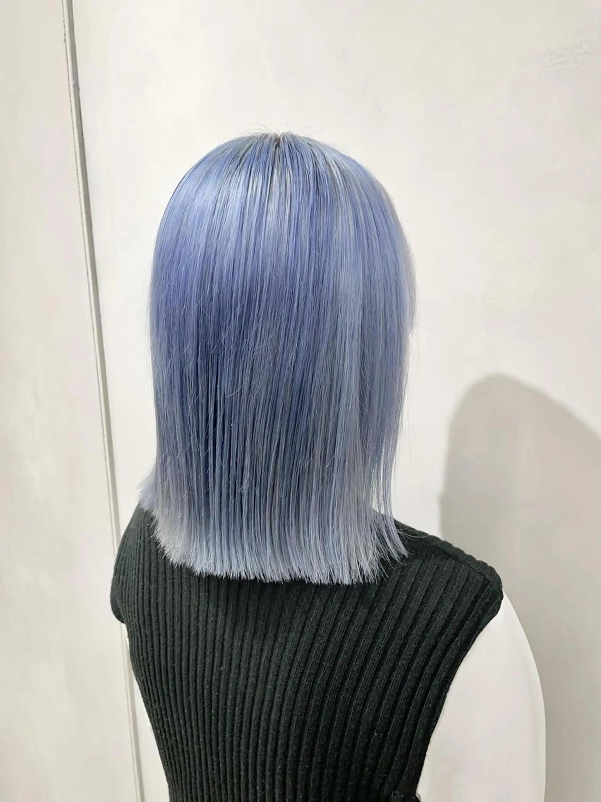 ショート カラー ブリーチ ブルーカラー シルバー 🔷ダブルカラーハイ トーン🔷櫻井走のヘアスタイル