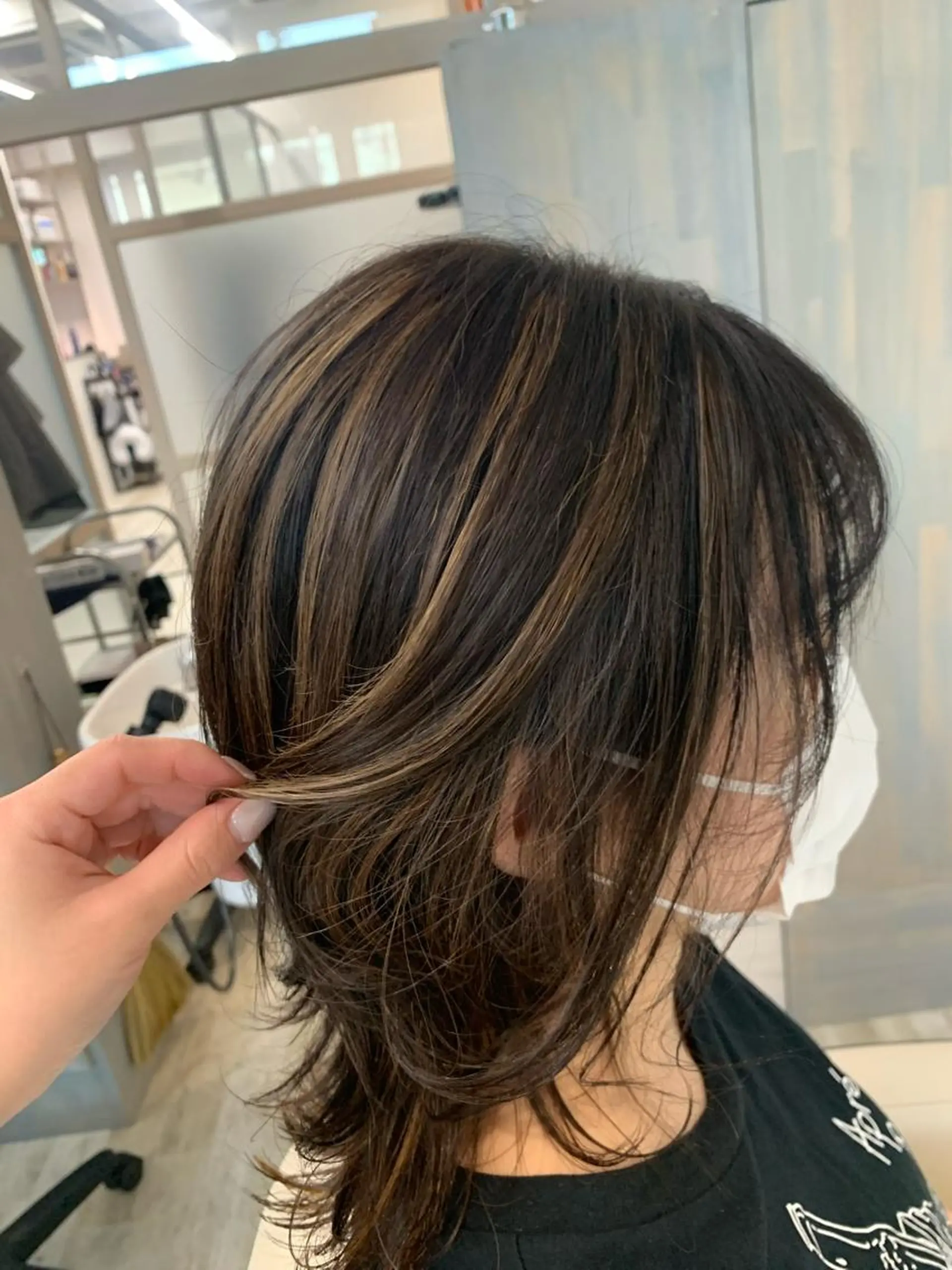 ミディアム ハイライト 垢抜け 雰囲気アップ ふにゅう ののかのヘアスタイル
