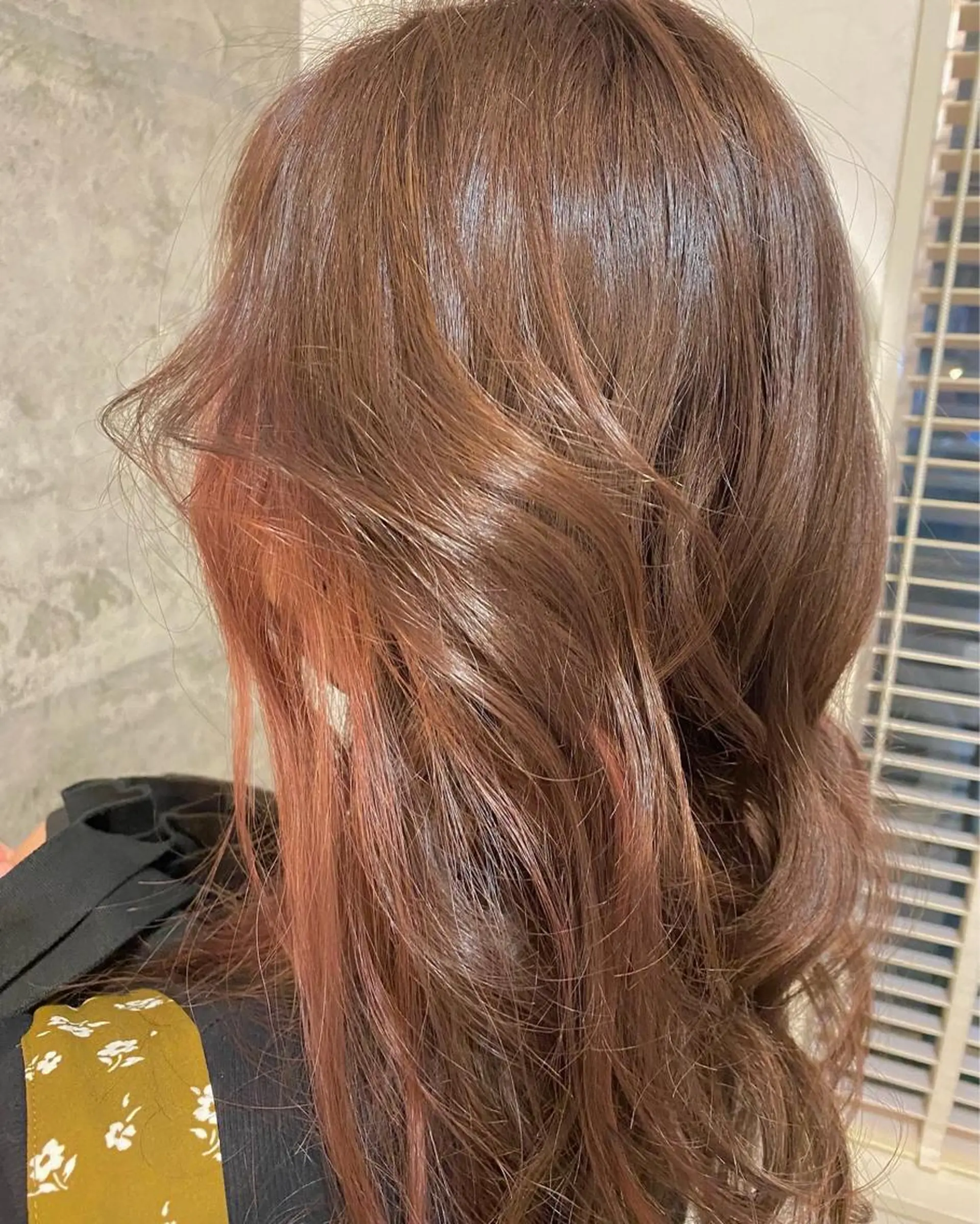 カラー インナーカラー 近藤 龍青のヘアスタイル