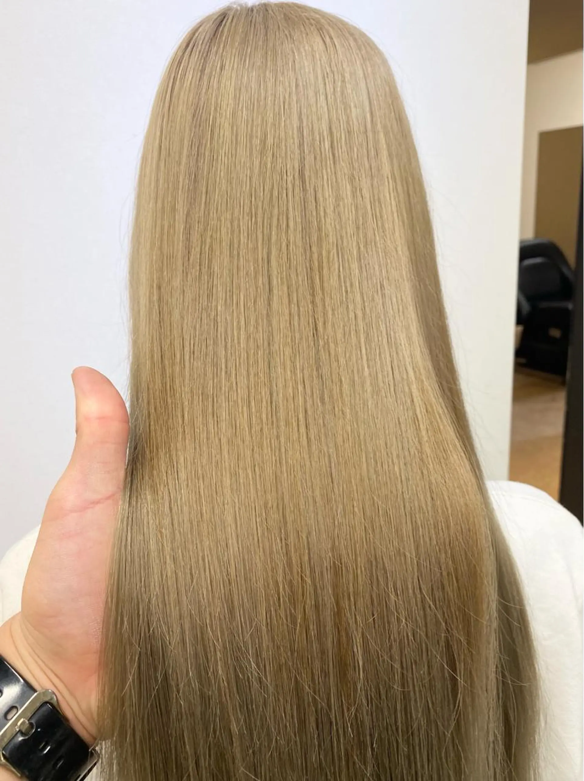 ロング カラー 白髪ぼかしハイライト ／レイヤー中島啓太のヘアスタイル