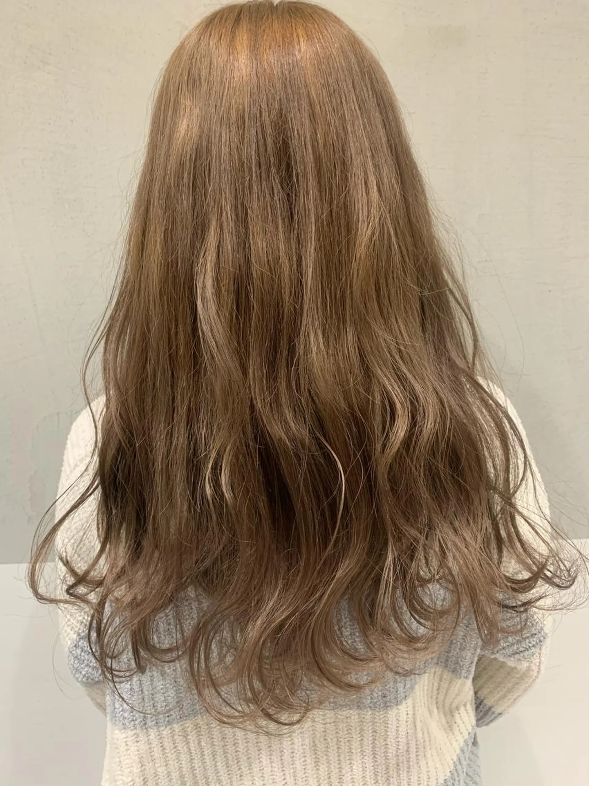 ロング オリーブ カラー✨有坂映哉のヘアスタイル