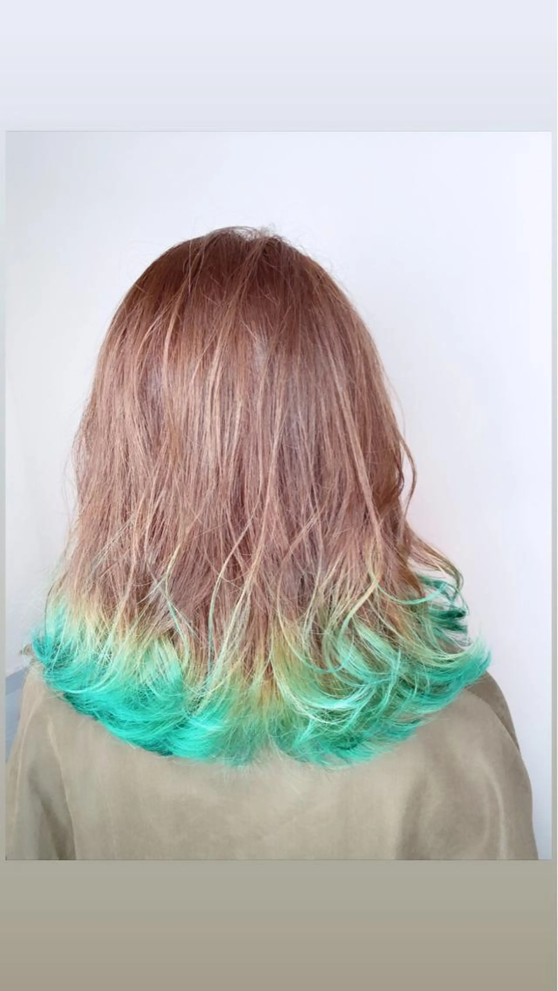 ミディアム カラー ヘアアレンジ ミント ミントグリーン アイラッシュ/美容室 個室/瀬戸 一菜のヘアスタイル