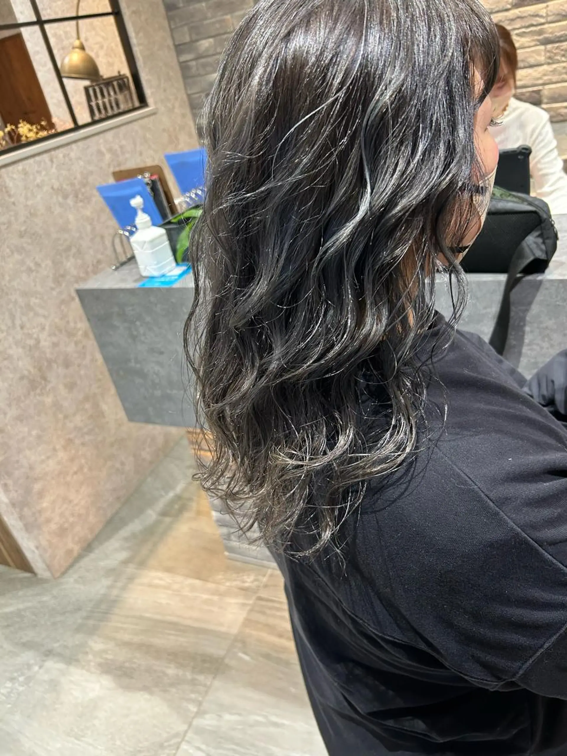 ロング ヘアカラー Kobayashi ハイライト/ショートのヘアスタイル