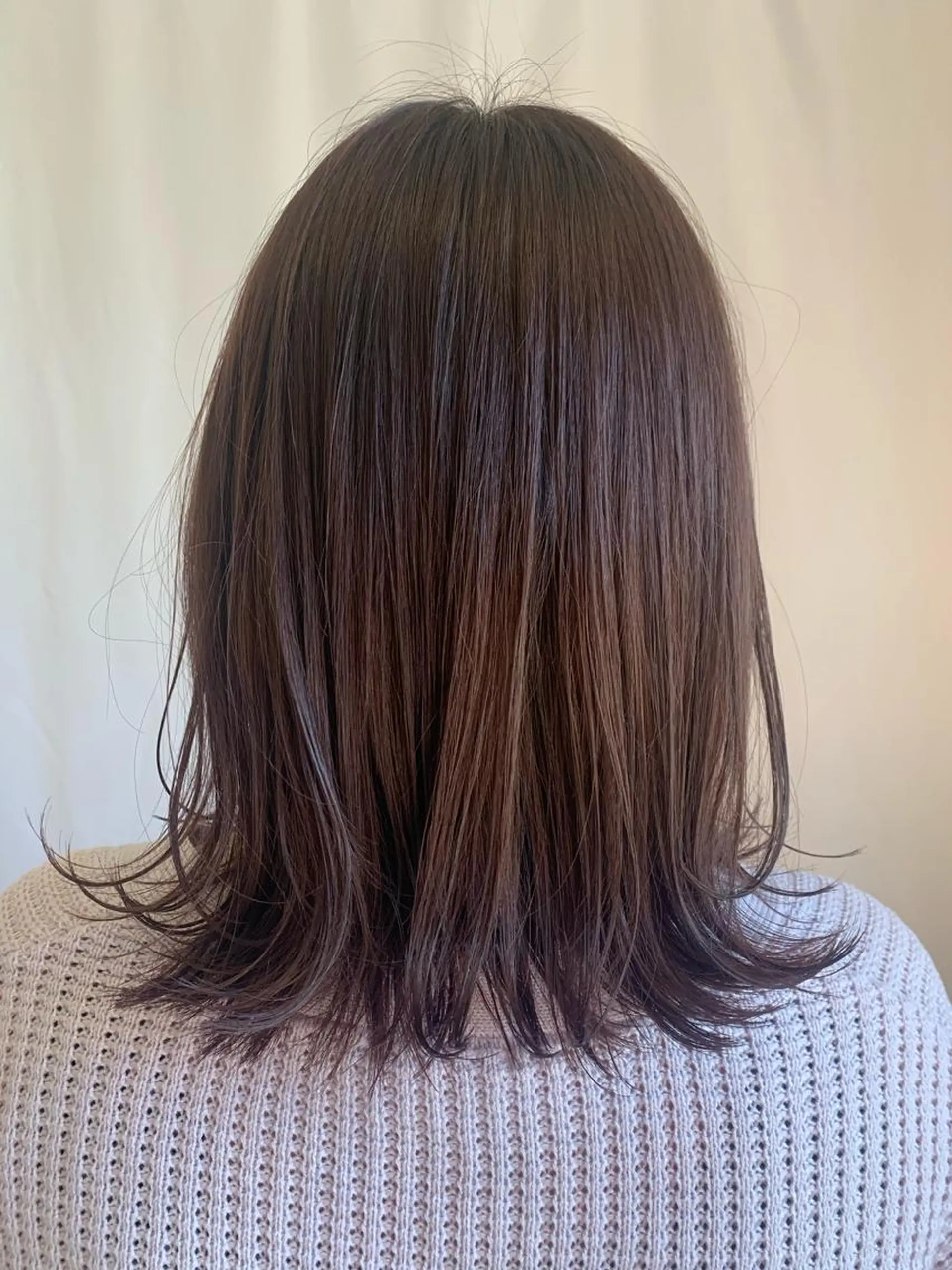 ミディアム カラー グレージュ ラベンダーカラー ラベンダーグレージュ ラベンダーグレー カット ヘアカラー 血分 優人のヘアスタイル