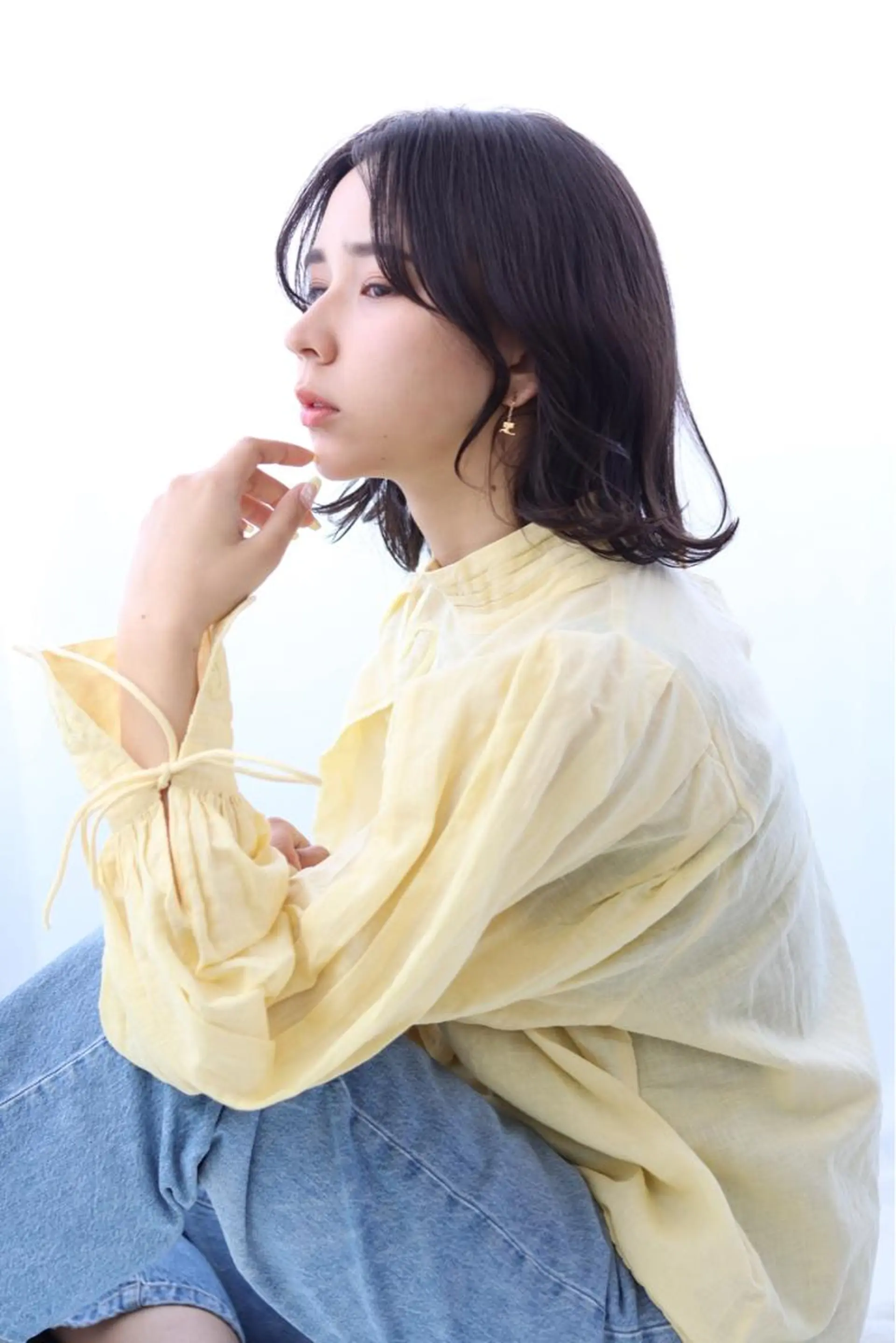 ミディアム 顔まわりレイヤー レイヤーカット サイドバング 外ハネヘア 鈴畑 皓平のヘアスタイル