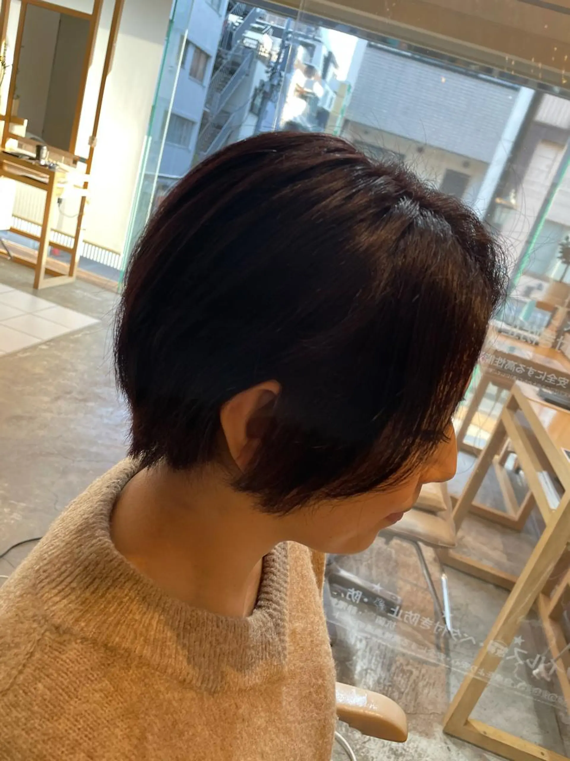 ショート カラー レイヤーカット 特化型シオンのヘアスタイル