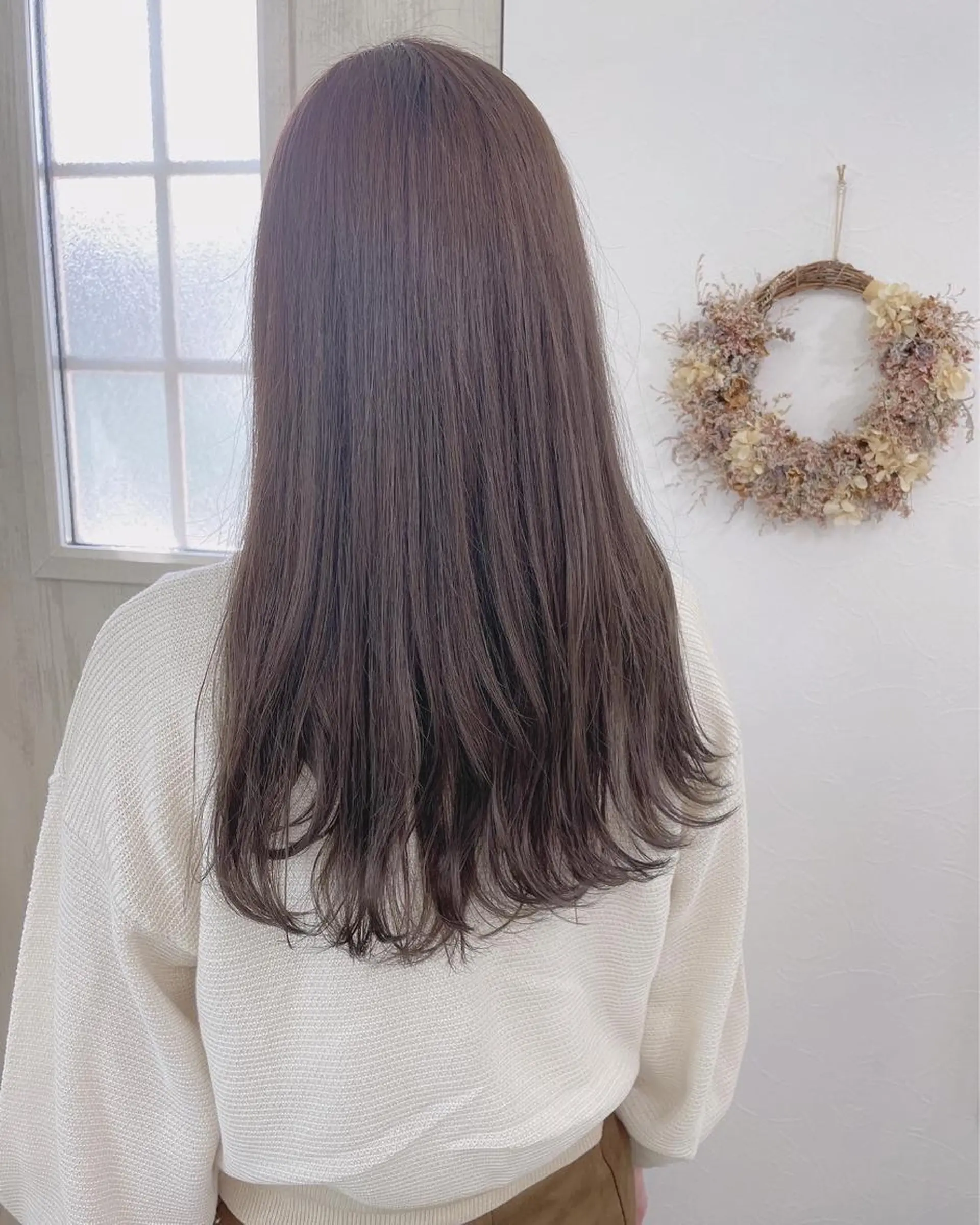 ロング カラー グレージュ ラベンダーカラー ラベンダーグレージュ ラベンダーグレー ヘアカラー トリートメント キノシタ マユのヘアスタイル