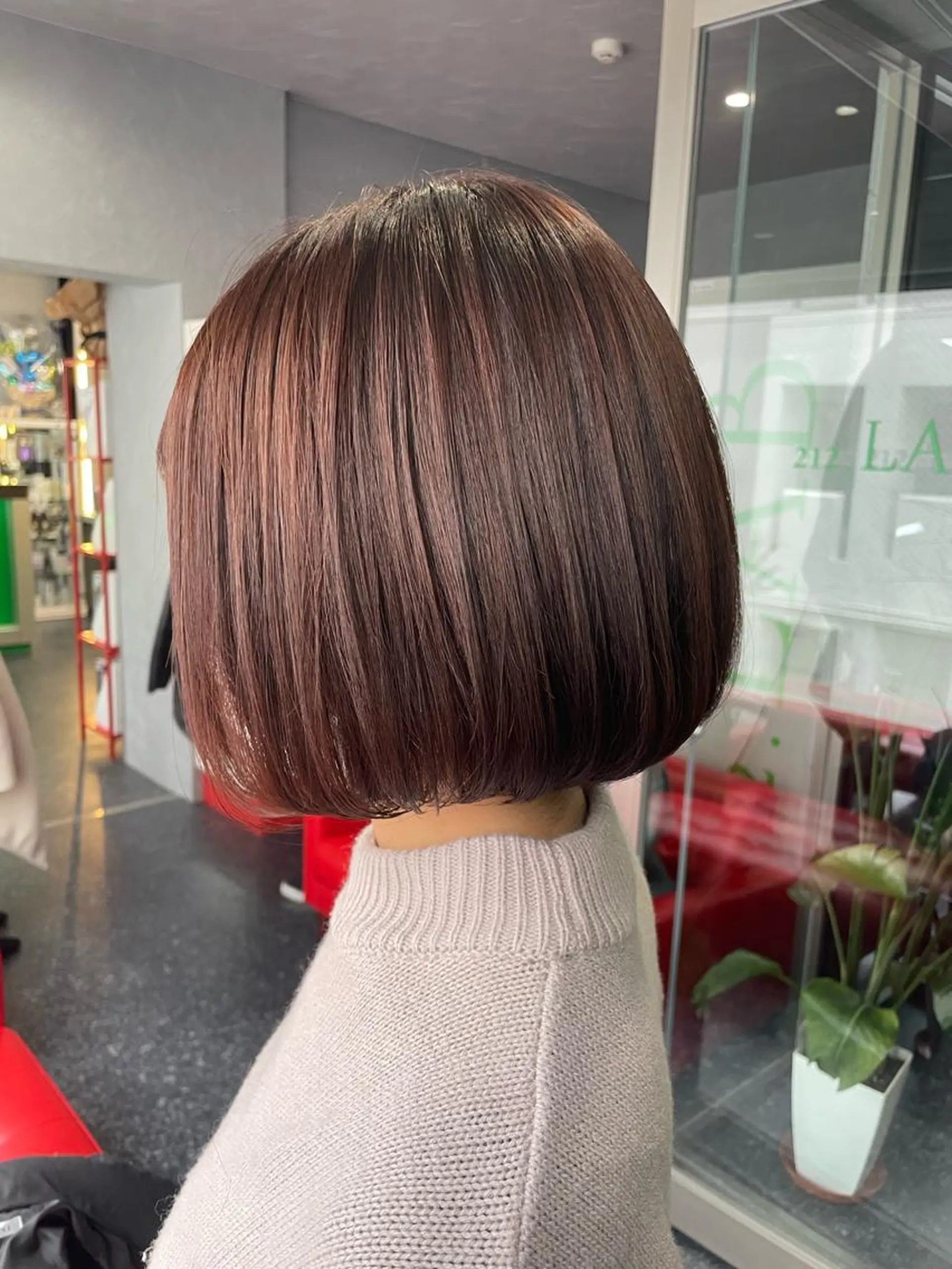 ショート カラー ブラウンカラー ピンクカラー ピンクブラウン ボブ カット ヘアカラー hair salon Lihina所属・韓国ヘア🇰🇷 FUMINAのヘアスタイル