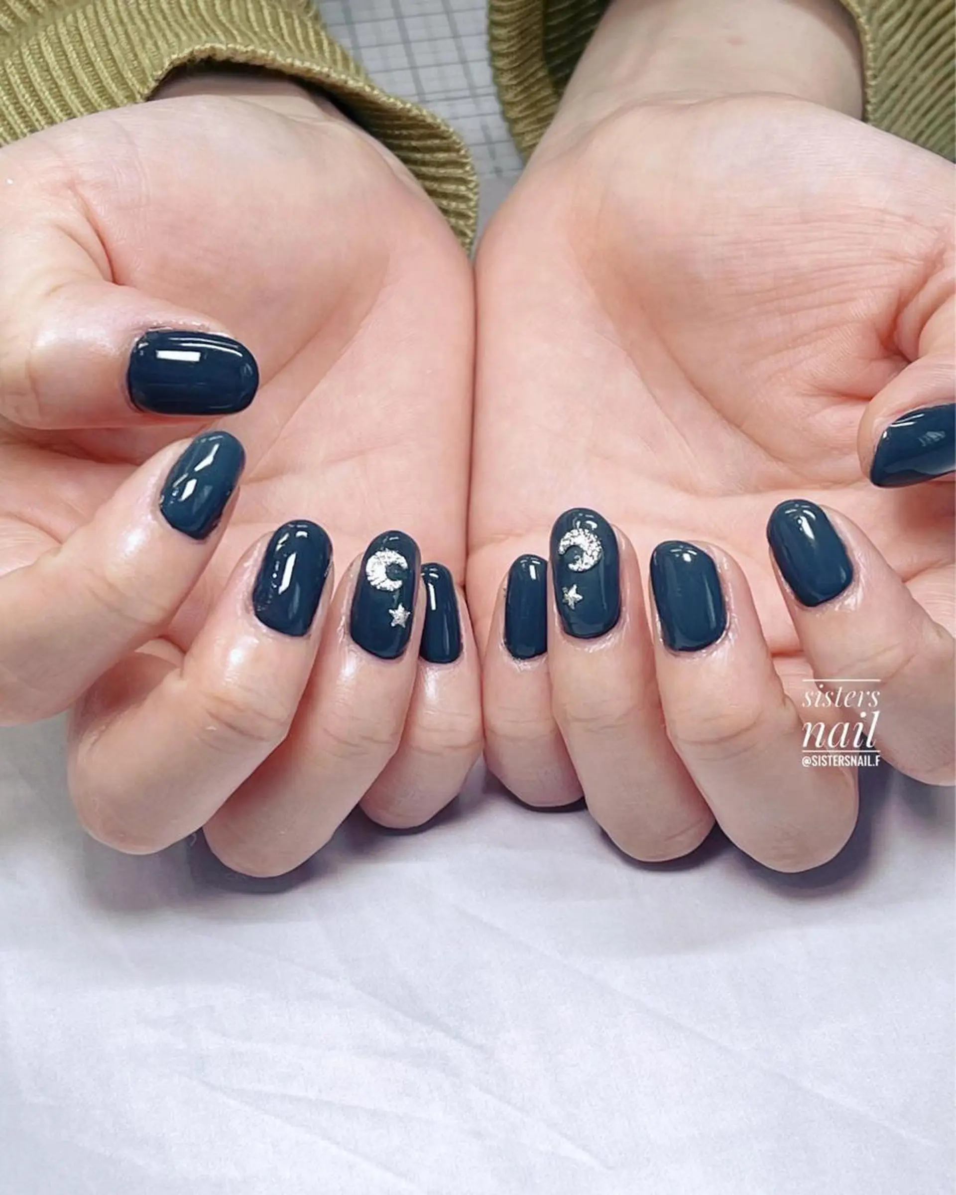 ネイル アートネイル ネイビー ショートネイル シンプルネイル 夏ネイル sisters nail.fのネイルデザイン