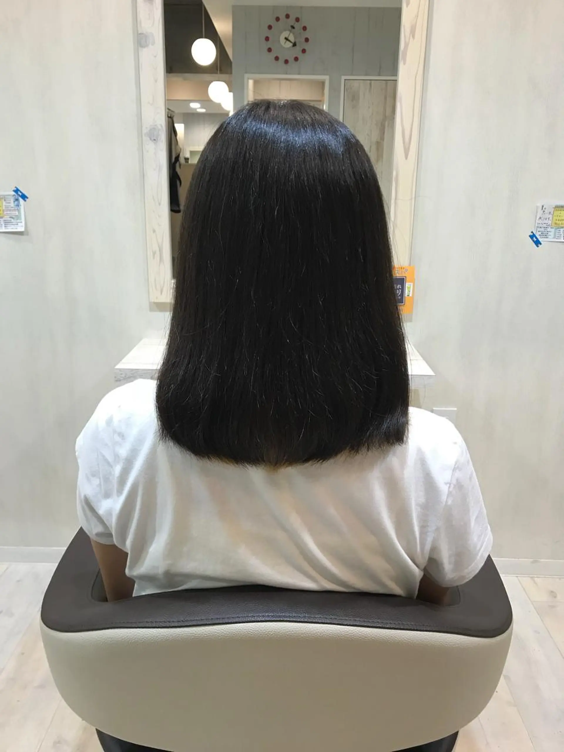 ミディアム 菅 由梨菜のヘアスタイル
