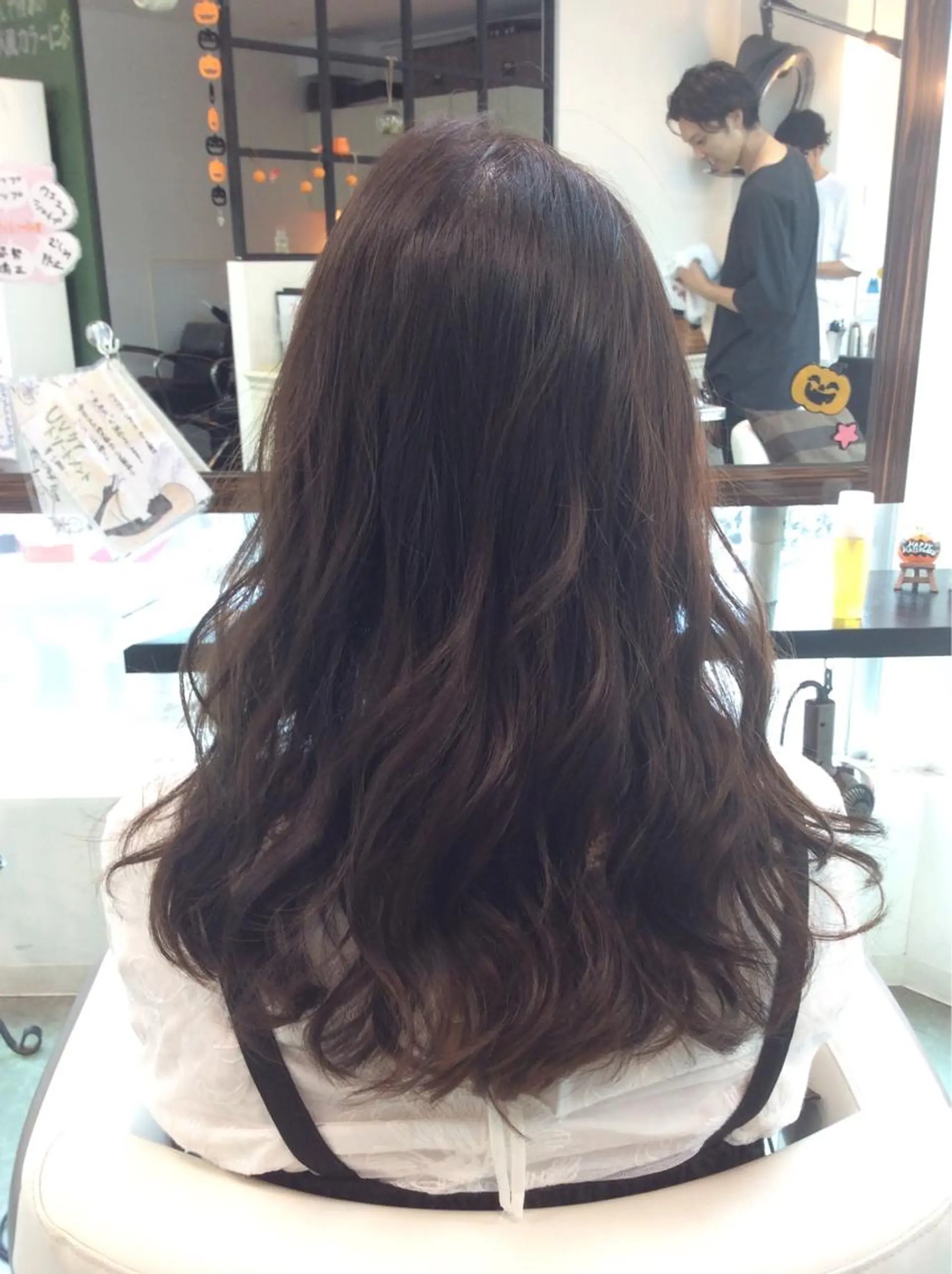 ロング カラー ショコラグレージュ グレージュ イルミナカラー 榎園 由美のヘアスタイル