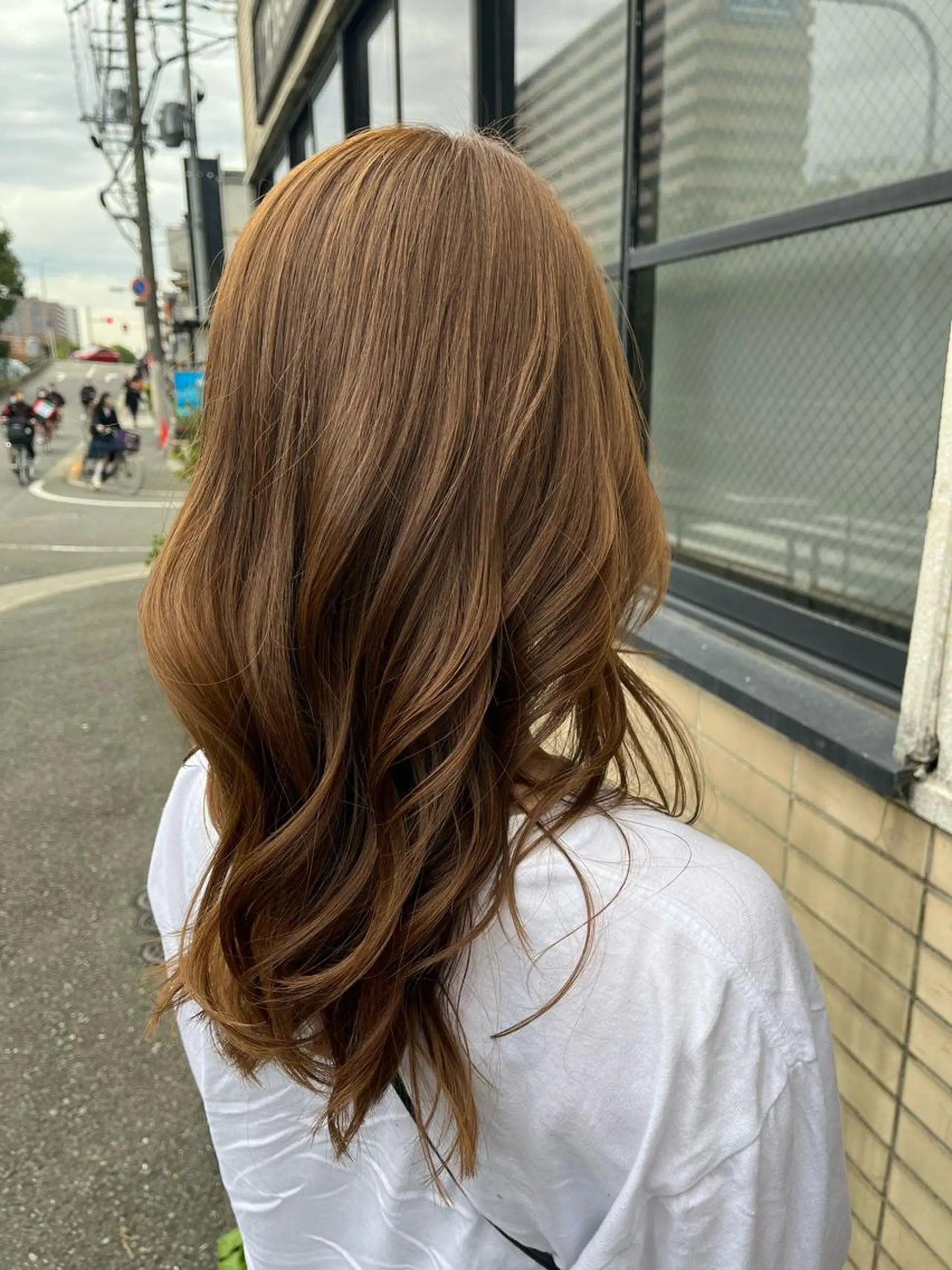 ロング カラー ベージュカラー ブリーチ ブリーチなしカラー 古川 尚実のヘアスタイル