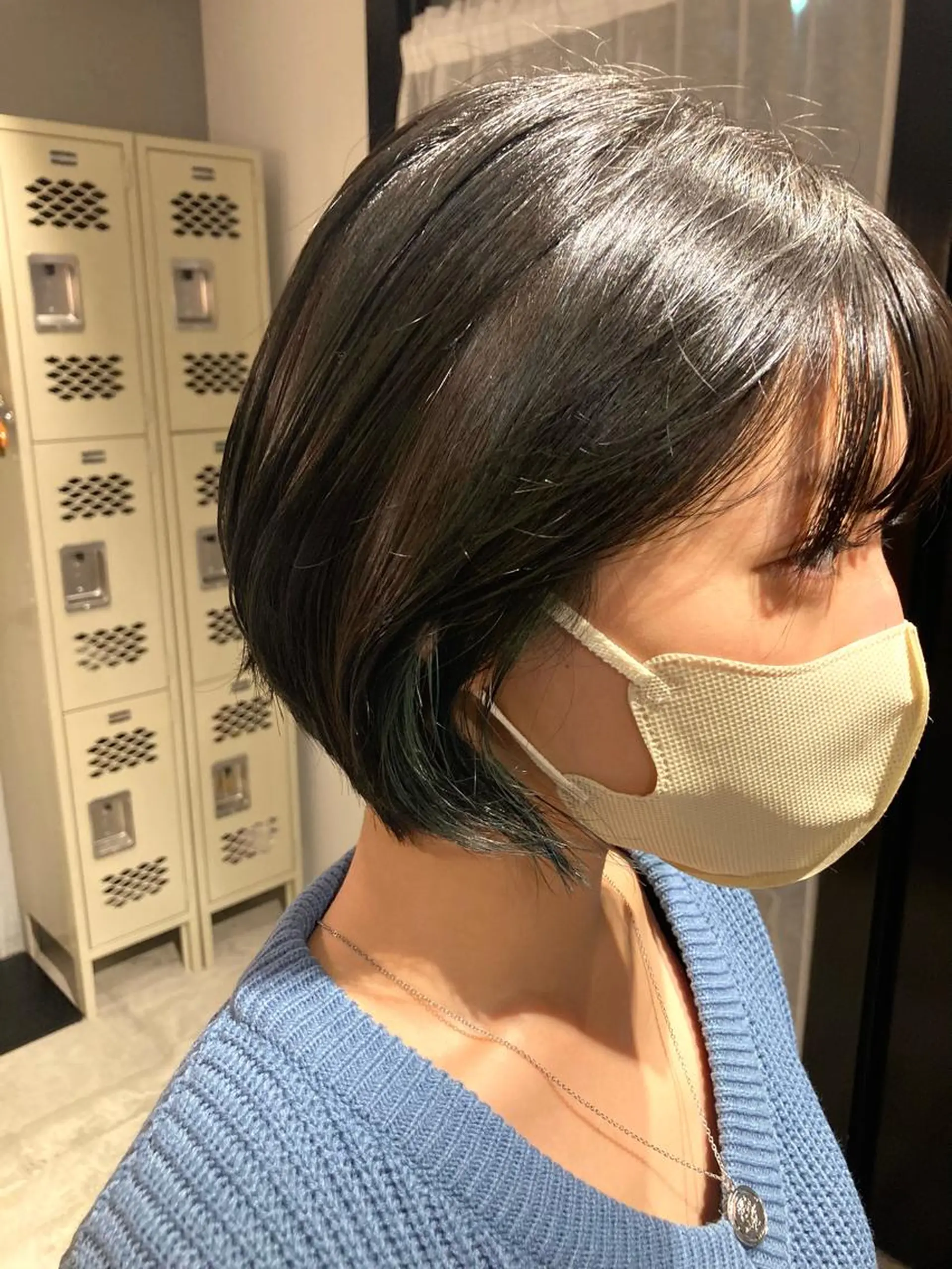 ショート カラー ブルーカラー ブルーグレー ハイライトカラー ハイライト まるやま ゆいかのヘアスタイル