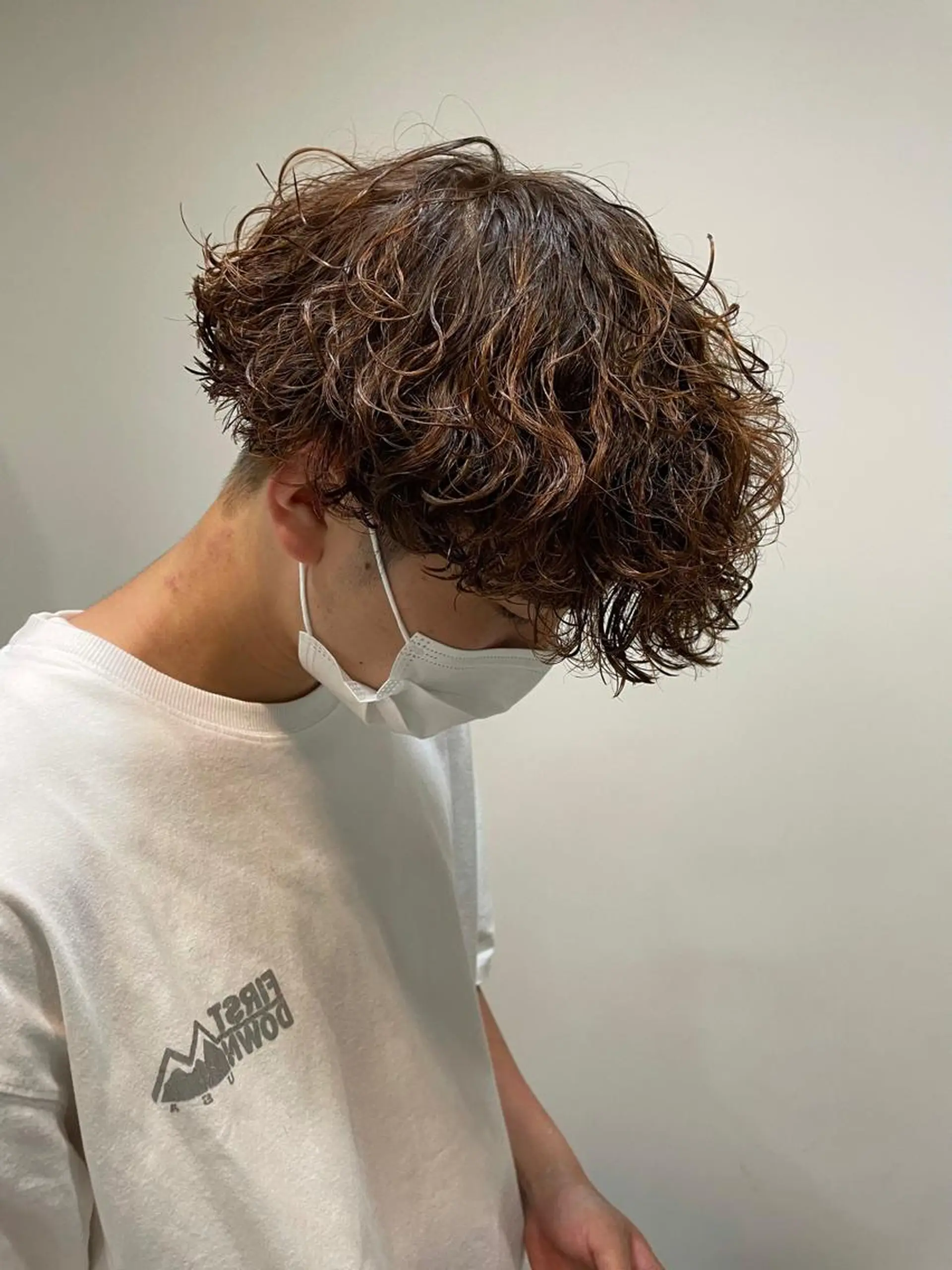 カラー パーマ メンズ メンズブリーチ メンズパーマ ブリーチ スパイラルパーマ パーマ メンズパーマのプロ 川野翔太のヘアスタイル