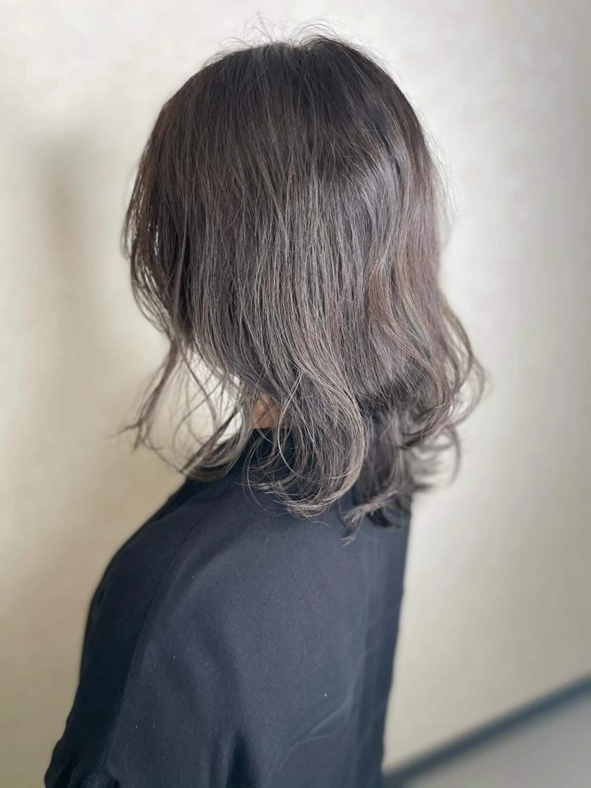 ミディアム カラー 平田 怜のヘアスタイル