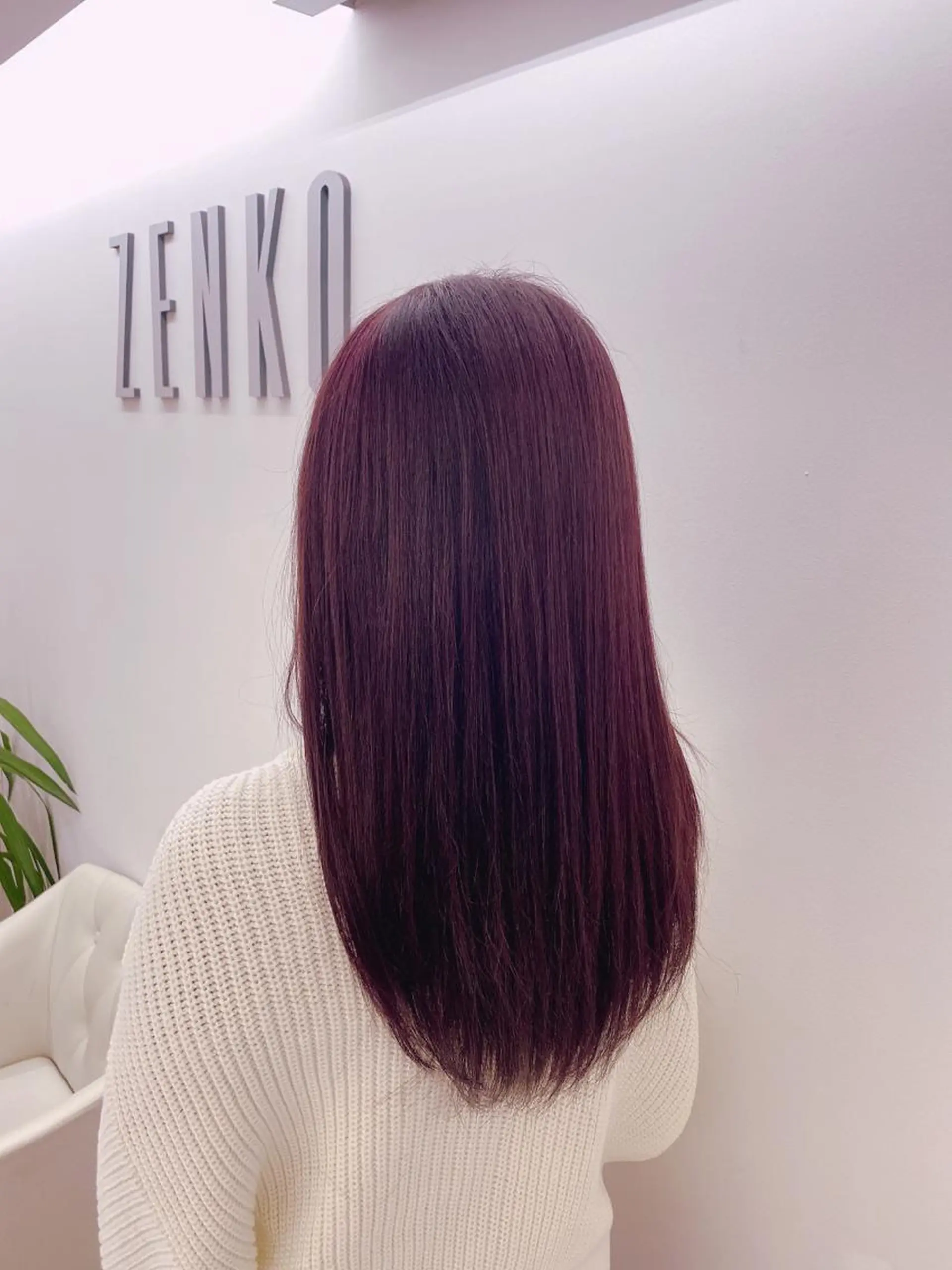 ロング カラー ブリーチ ブリーチなしカラー レッドカラー トリートメント カット ヘアカラー トリートメント コテ巻き風パーマ 藤澤　知彌のヘアスタイル