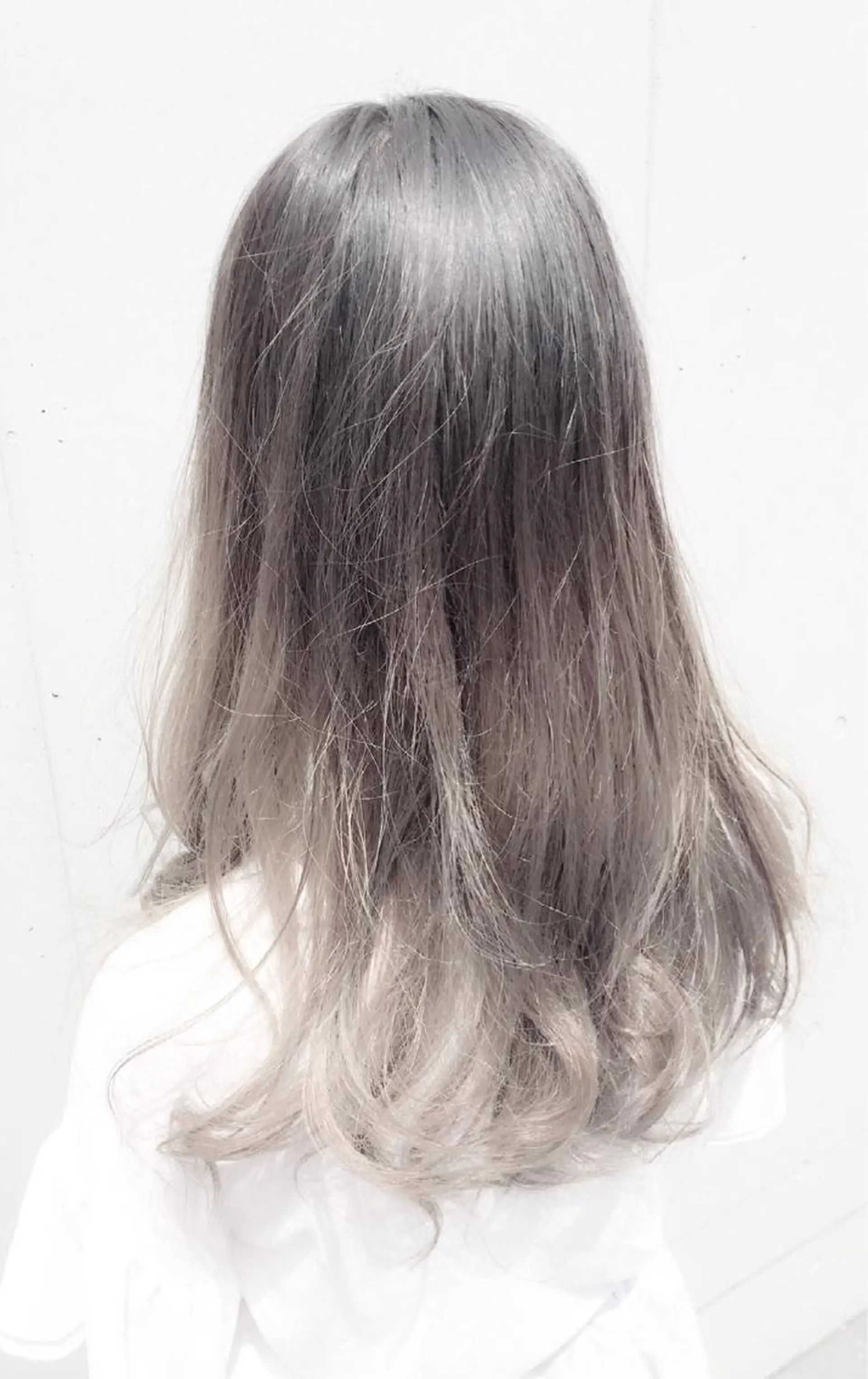 カラー ブリーチ ヘアカラー トリートメント ヘッドスパ グレージュ/髪質改善 Yamato.hのヘアスタイル