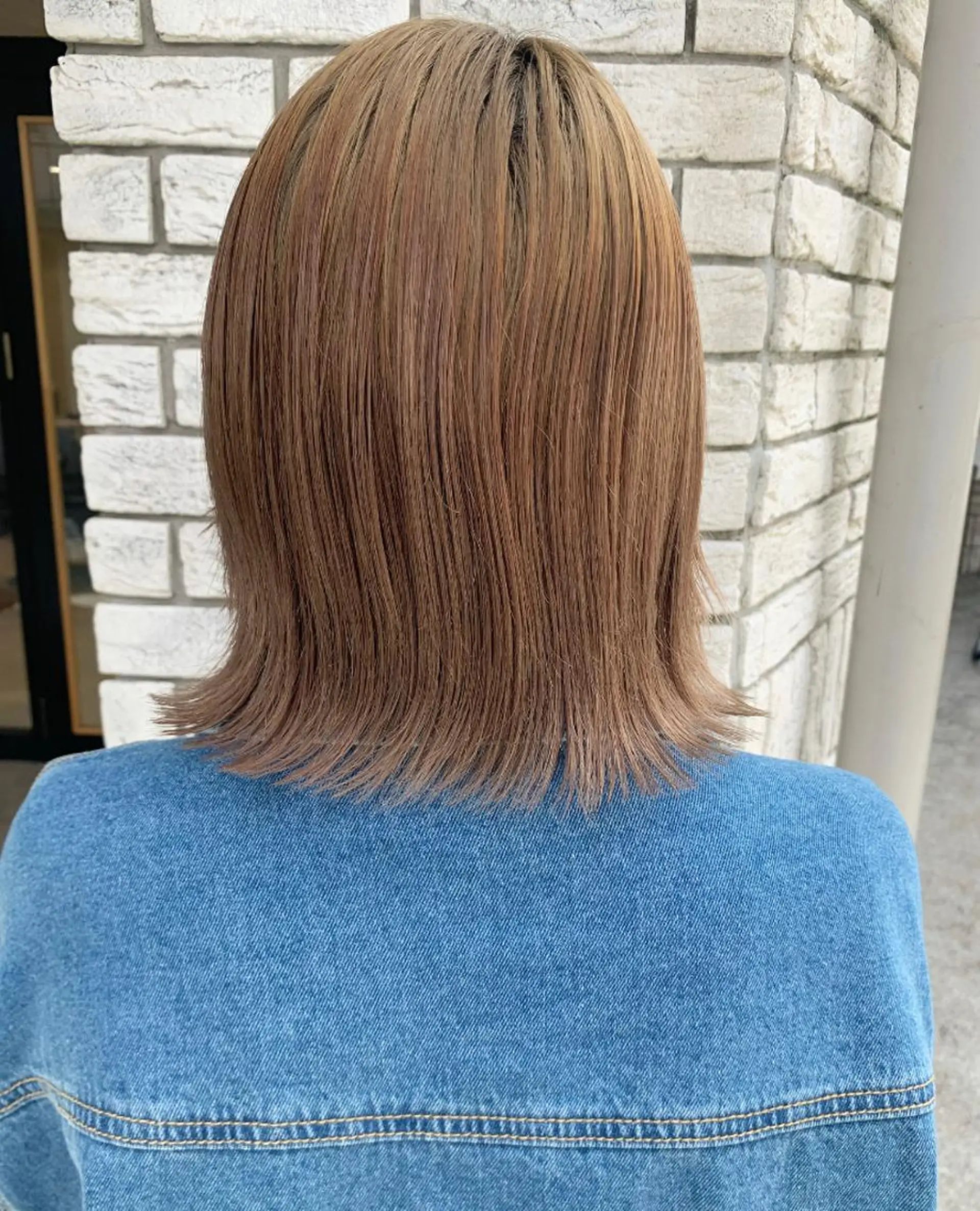 ミディアム カラー 切りっぱなしボブ ブリーチ ハイトーンカラー ボブ トリートメント フェザー/ニュアンス パーマ/ryutoのヘアスタイル