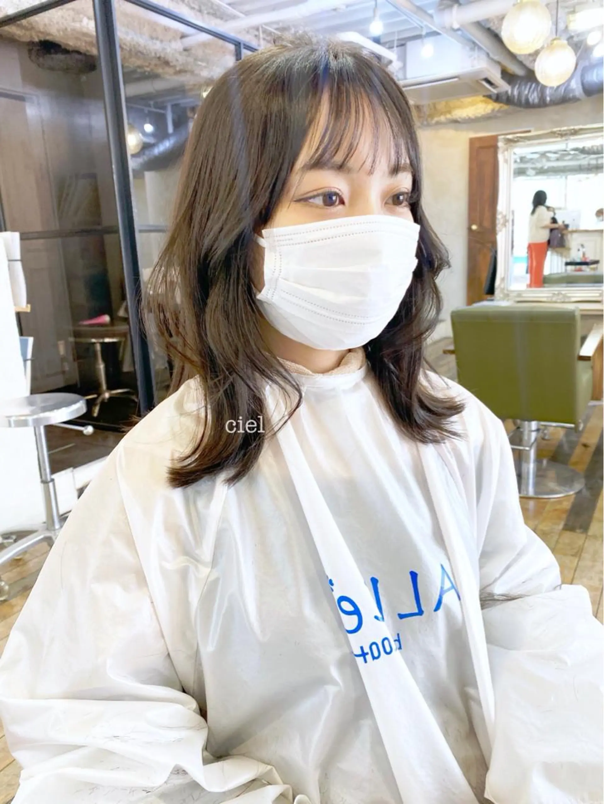 ミディアム カラー 🥣 hashi 🛋️のヘアスタイル