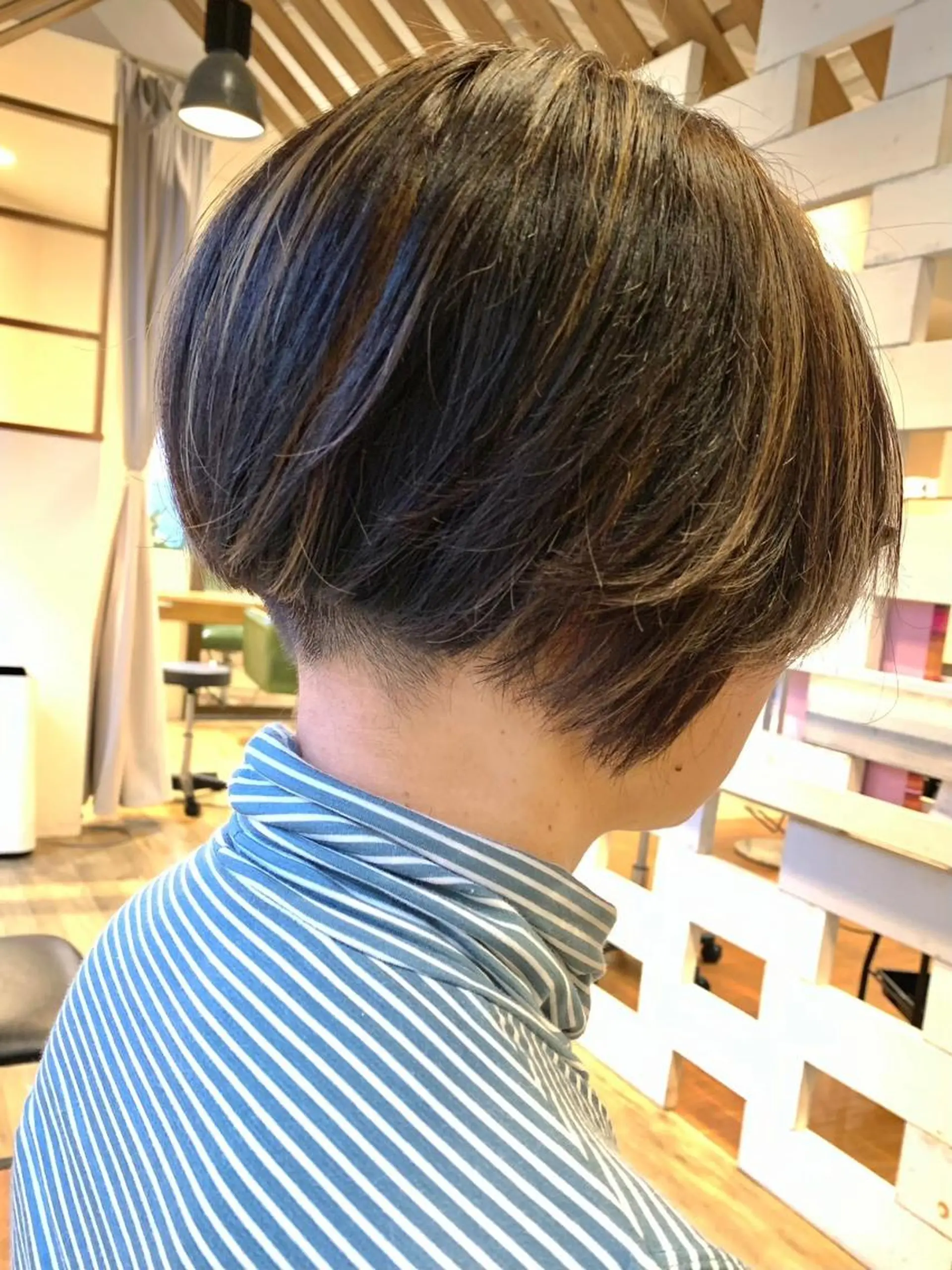 ミディアム chill out 南塚口本店のヘアスタイル