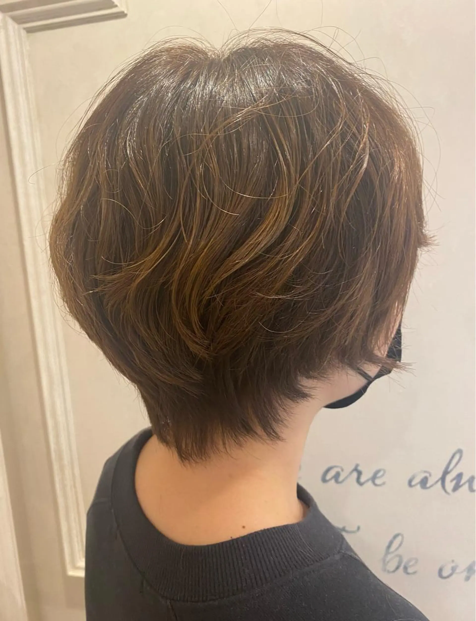 ショート くせ毛 ショートヘア カット パーマ トレンドカラー🎨 Eriのヘアスタイル