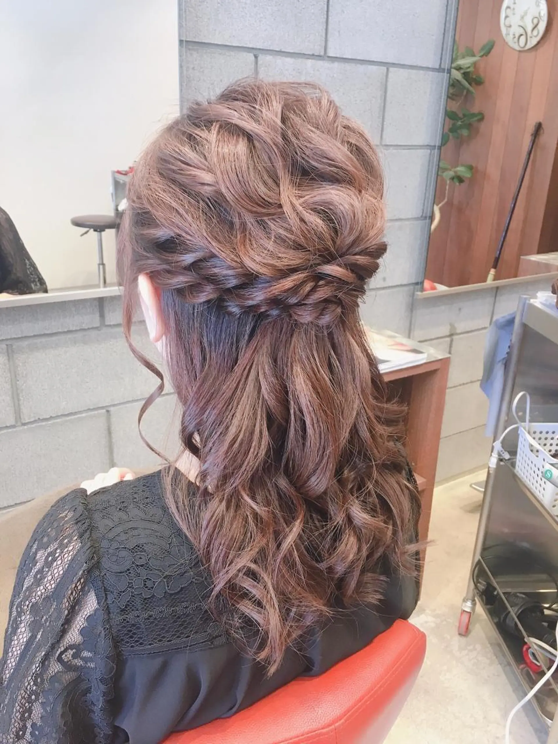 セミロング ヘアセット 近 沙織のヘアスタイル