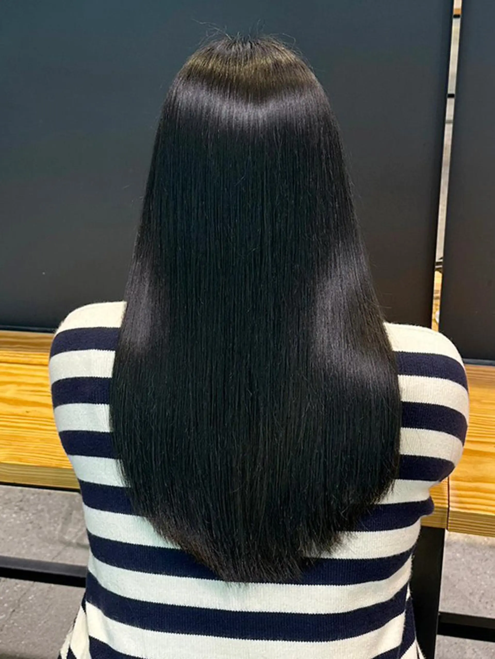 セミロング カラー パーマ ヘアアレンジ 黒髪 ブルーカラー ブルーブラック カット ヘアカラー トリートメント ITbyALBUM 中野店のヘアスタイル