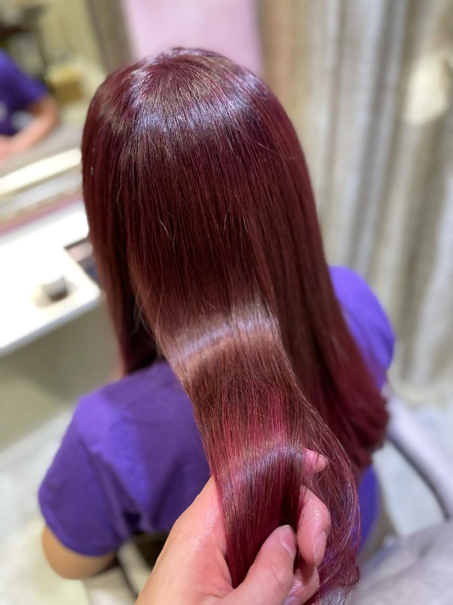 ロング カラー イルミナカラー ルビー トリートメント 髪質改善 KOHのヘアスタイル