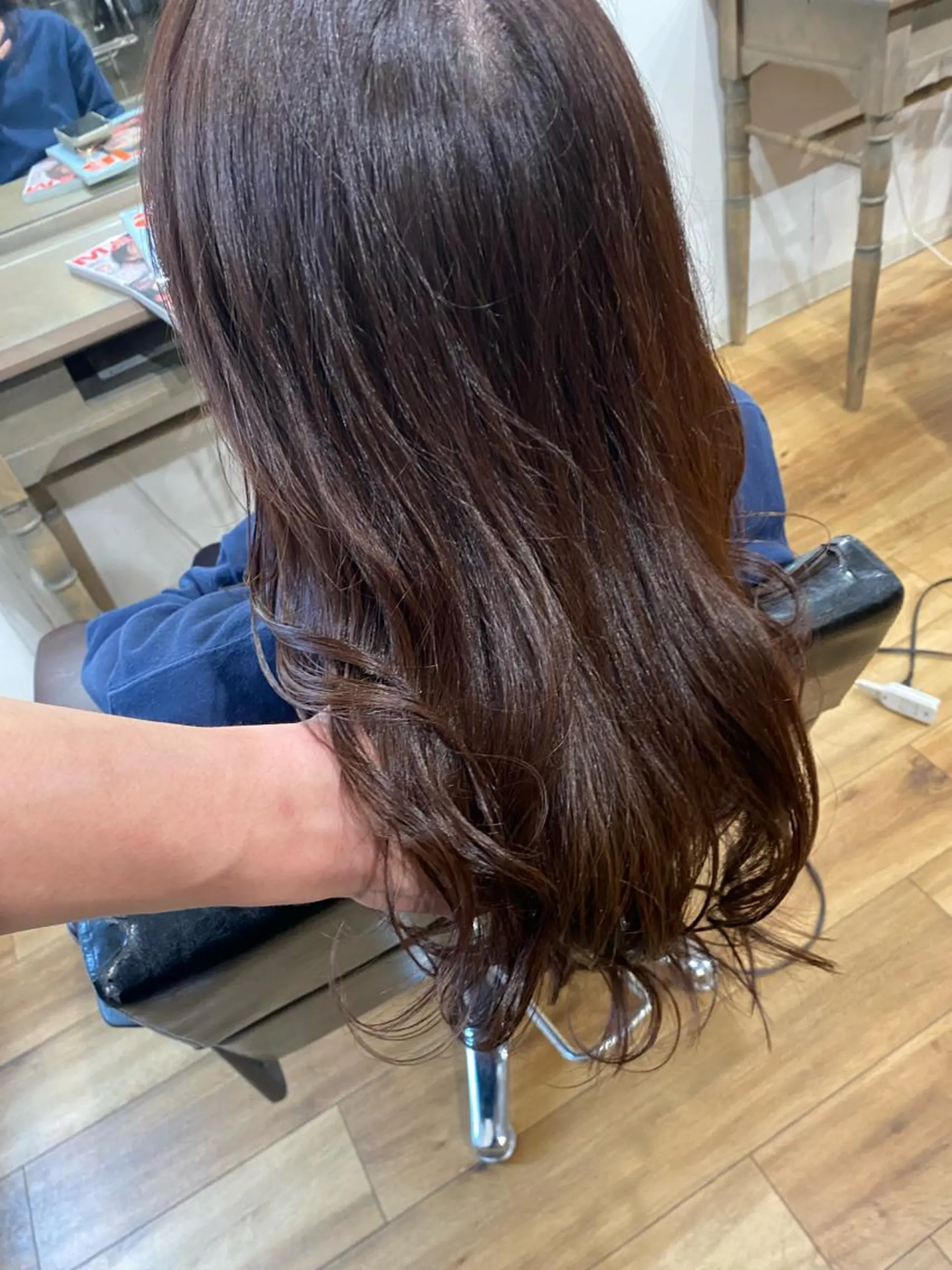 ロング カラー アッシュ 透明感カラー インナーカラー くびれヘア 外国人風カラー reverie【レヴリー】所属・夜23時まで予約🉑 reverieあきらのヘアスタイル