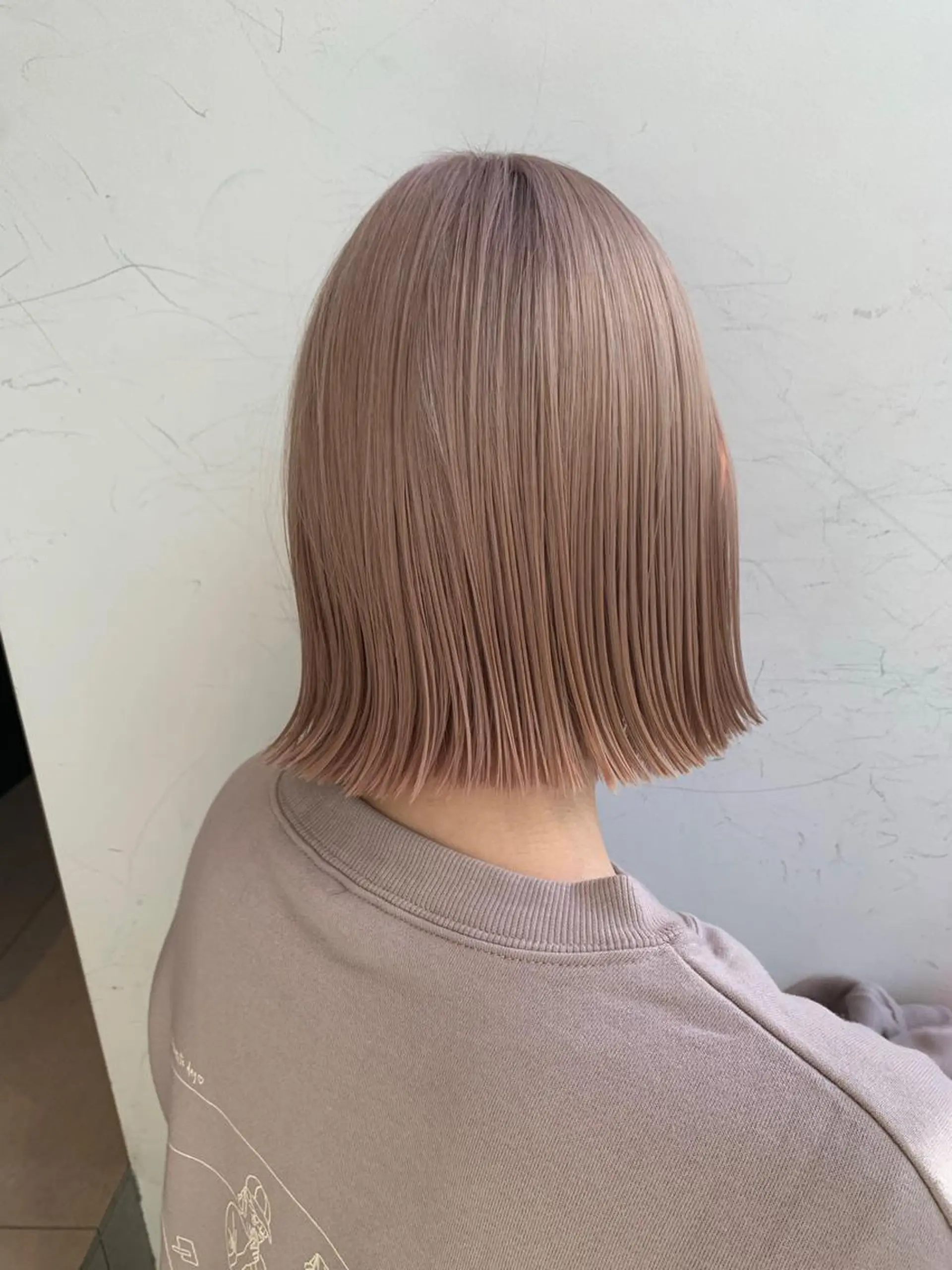 ショート カラー ベージュカラー 透明感カラー グレージュ ボブ カット ヘアカラー トリートメント レイヤー専門家 ダブルカラー修のヘアスタイル