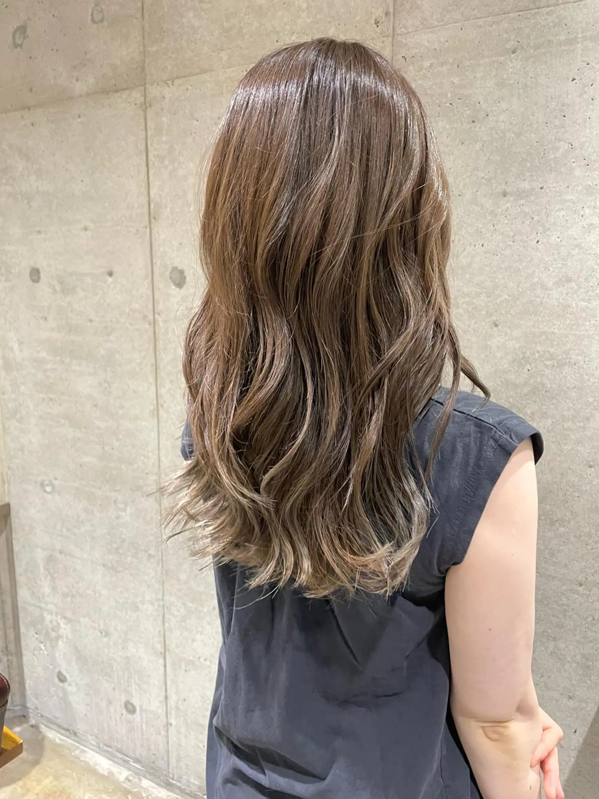 セミロング カラー カット ヘアカラー トリートメント ハイライトが 得意なニキです😊のヘアスタイル