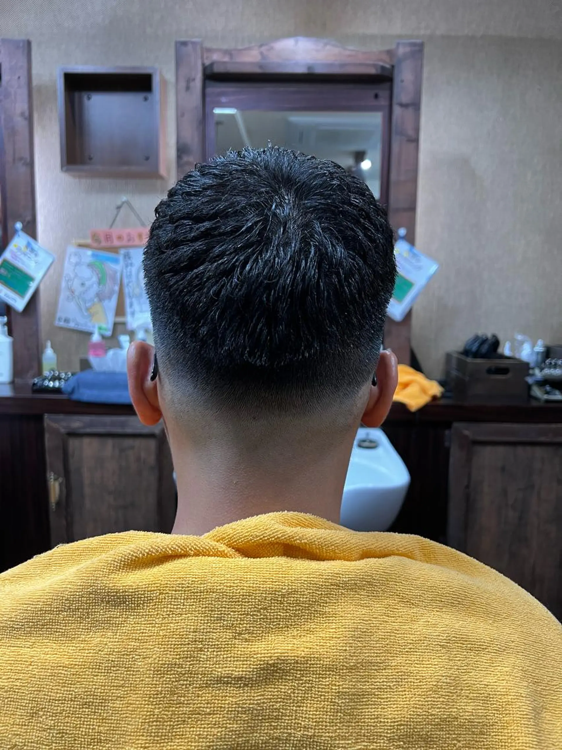 ショート パーマ メンズ 二本木 秀成のヘアスタイル