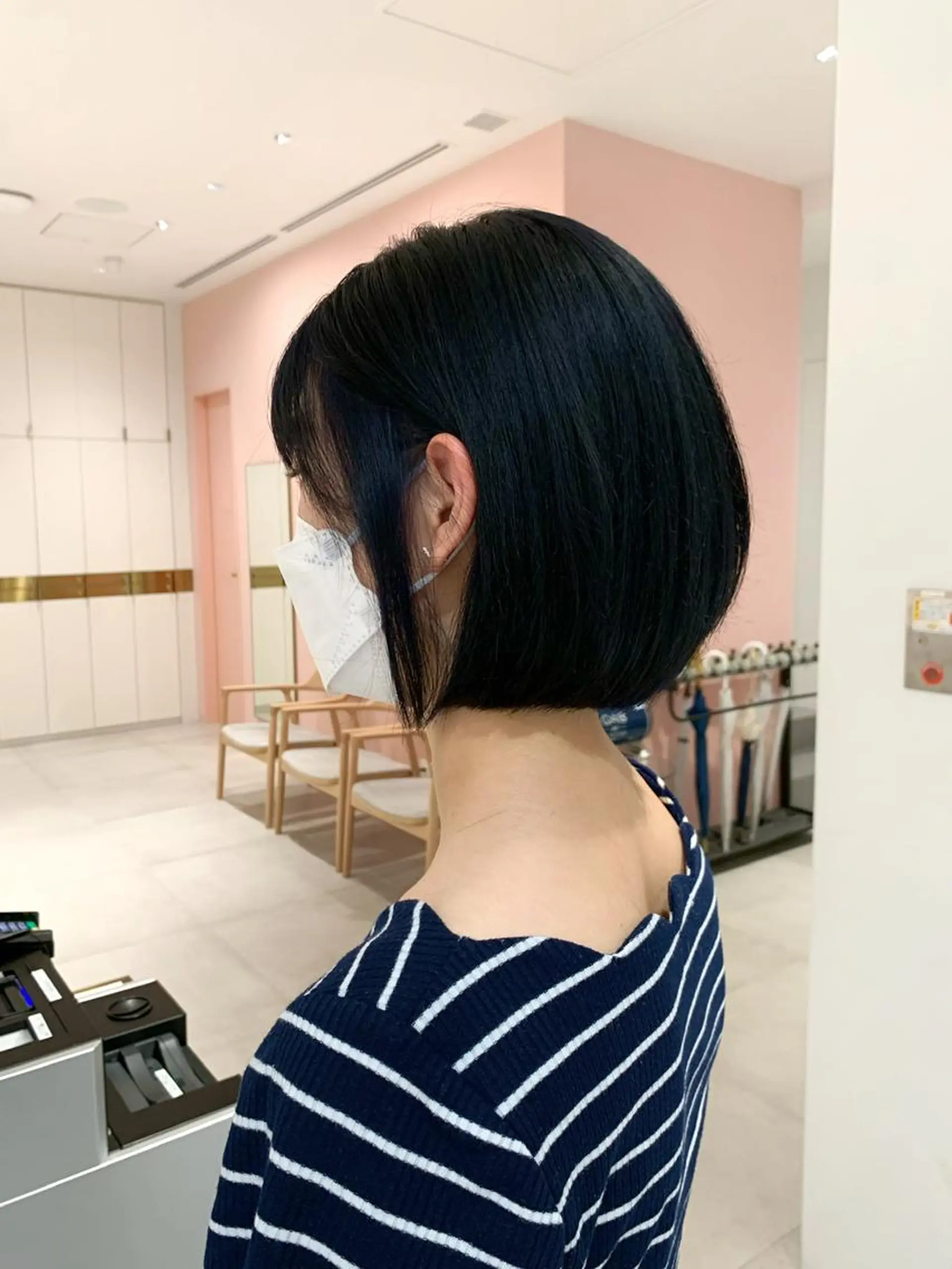 ミディアム カラー ベージュカラー 透明感カラー グレージュ ボブ カット 縮毛矯正 トリートメント レイヤー専門家 ダブルカラー修のヘアスタイル