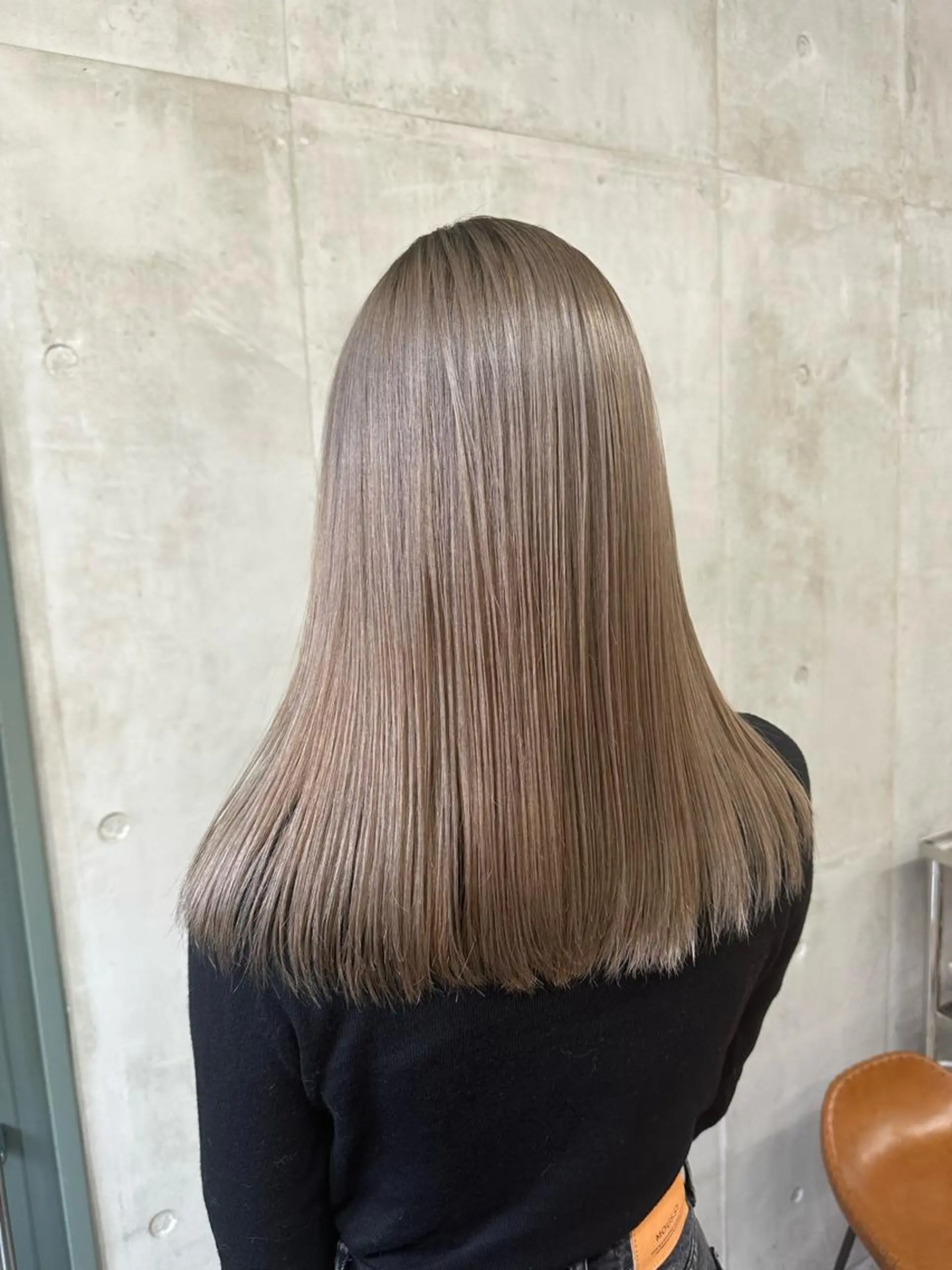 セミロング カラー SALTWATER AYARIのヘアスタイル